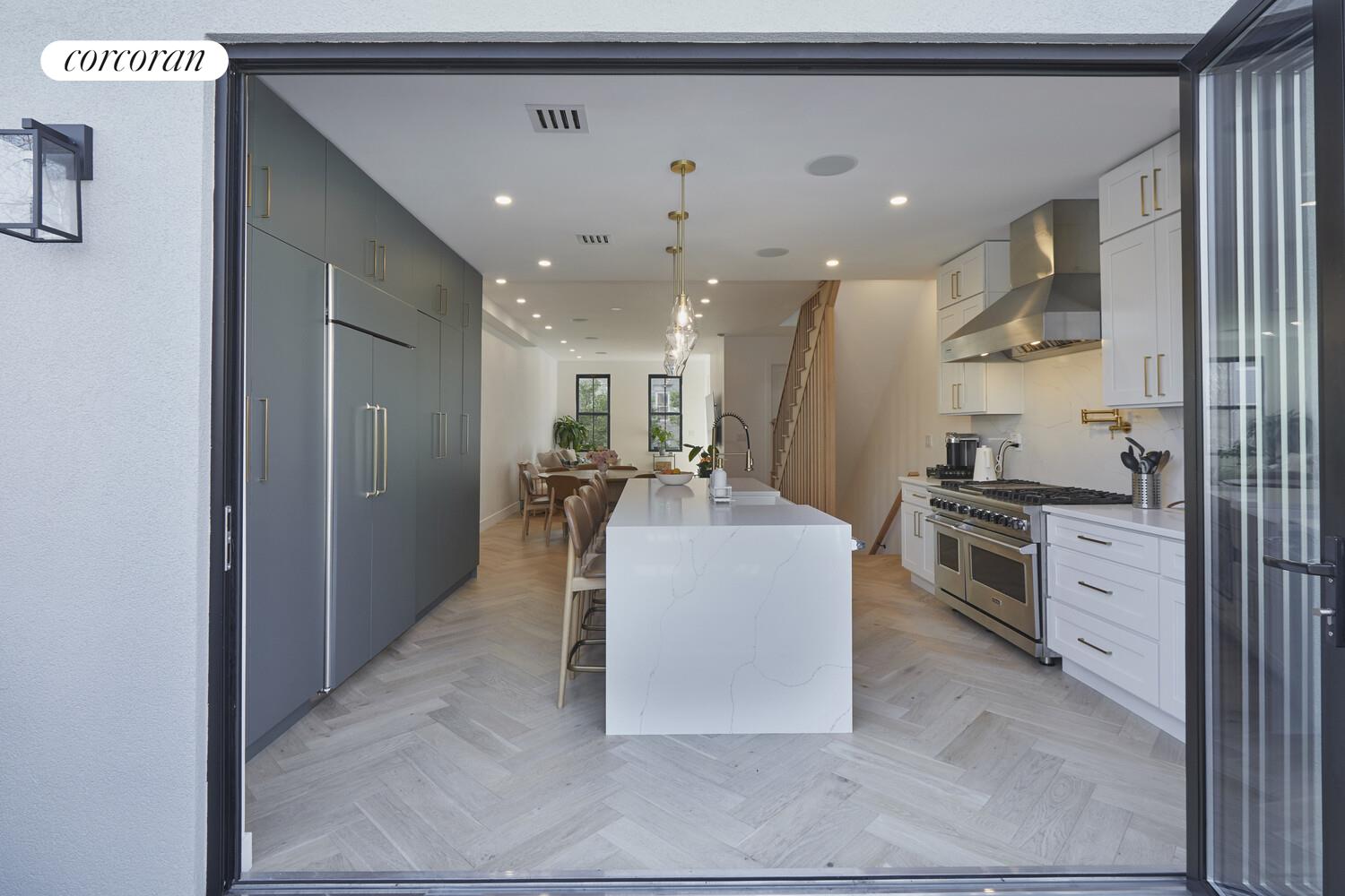 #3 photo, 689 MAC DONOUGH Street, ব্রুকলিন Stuyvesant Heights , NY 11233