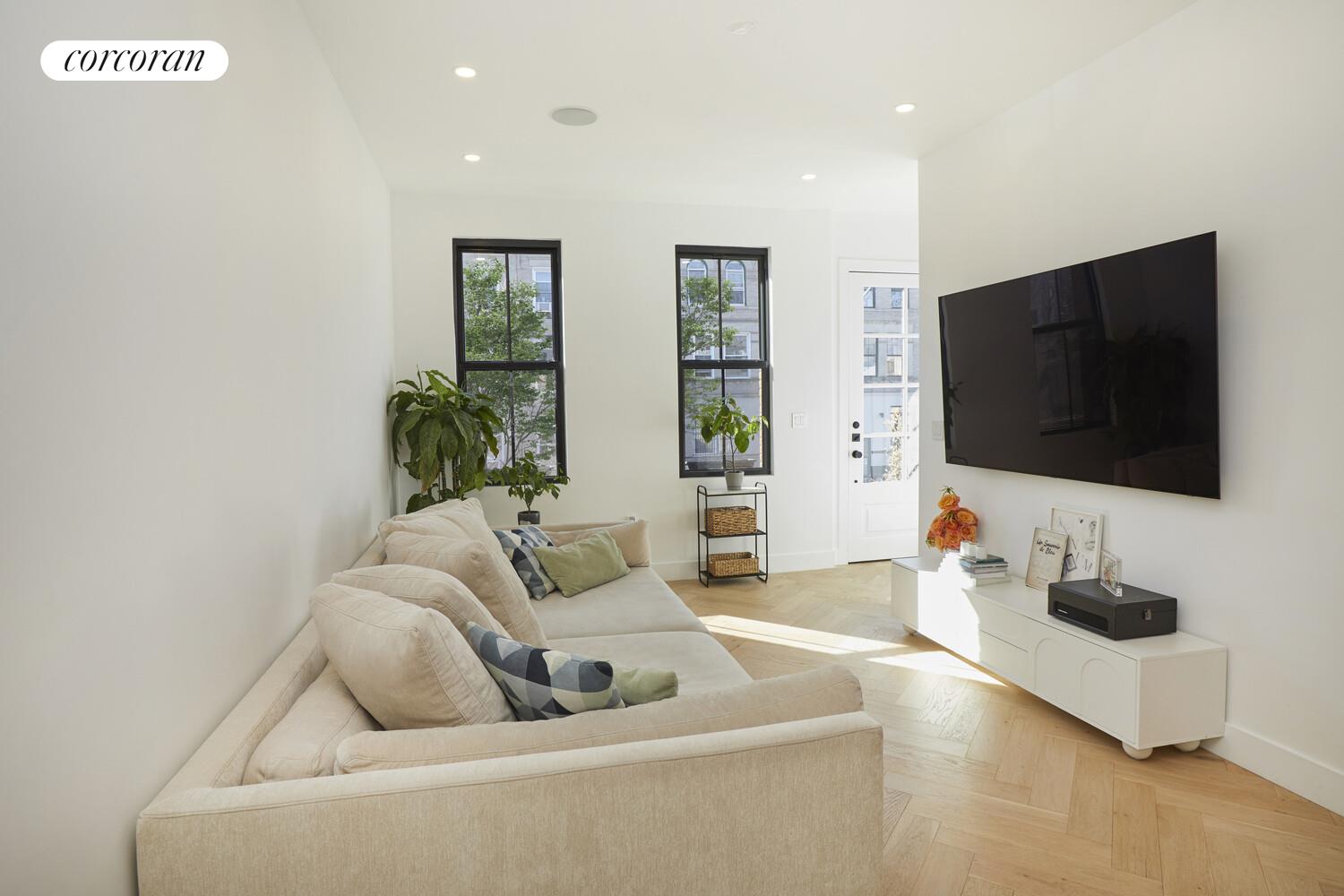 #7 photo, 689 MAC DONOUGH Street, ব্রুকলিন Stuyvesant Heights , NY 11233