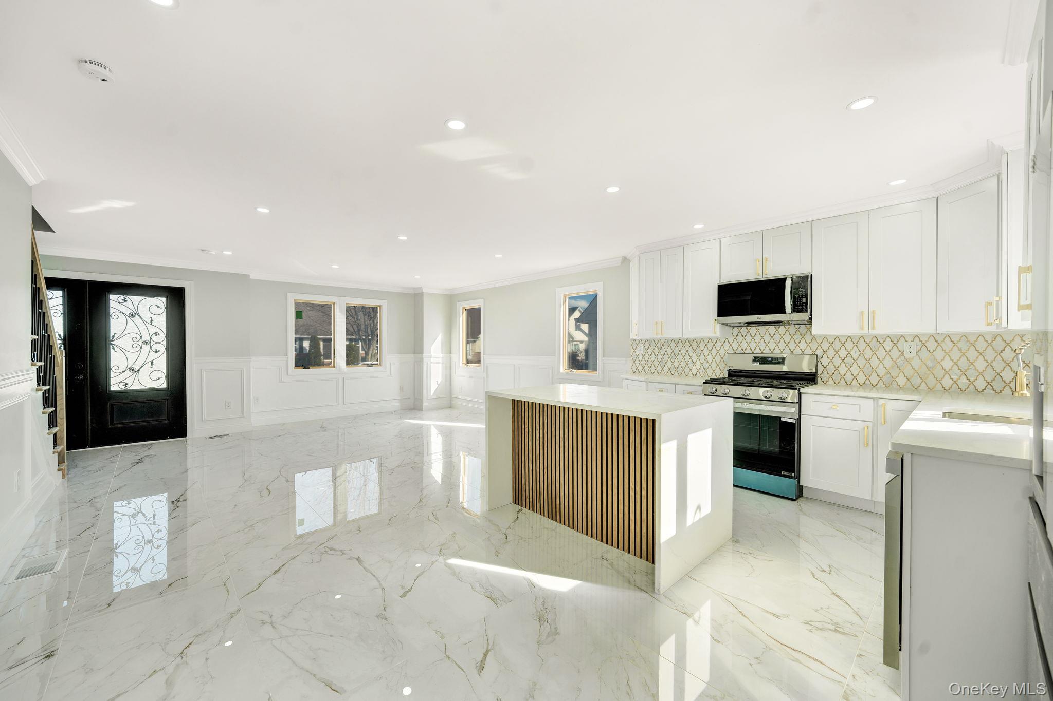 #14 photo, 9 Park, New Hyde Park , NY 11040