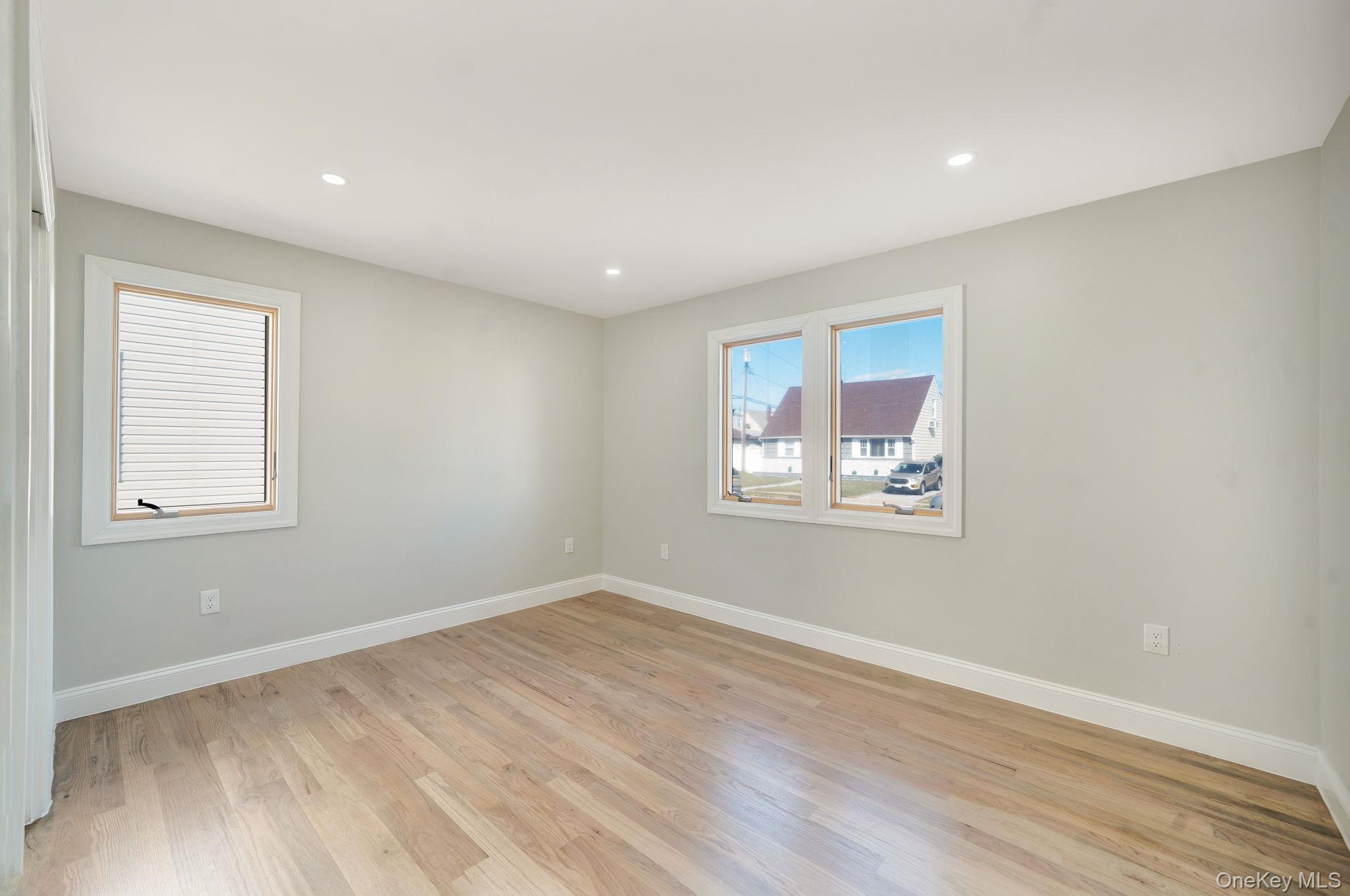 #17 photo, 9 Park, New Hyde Park , NY 11040