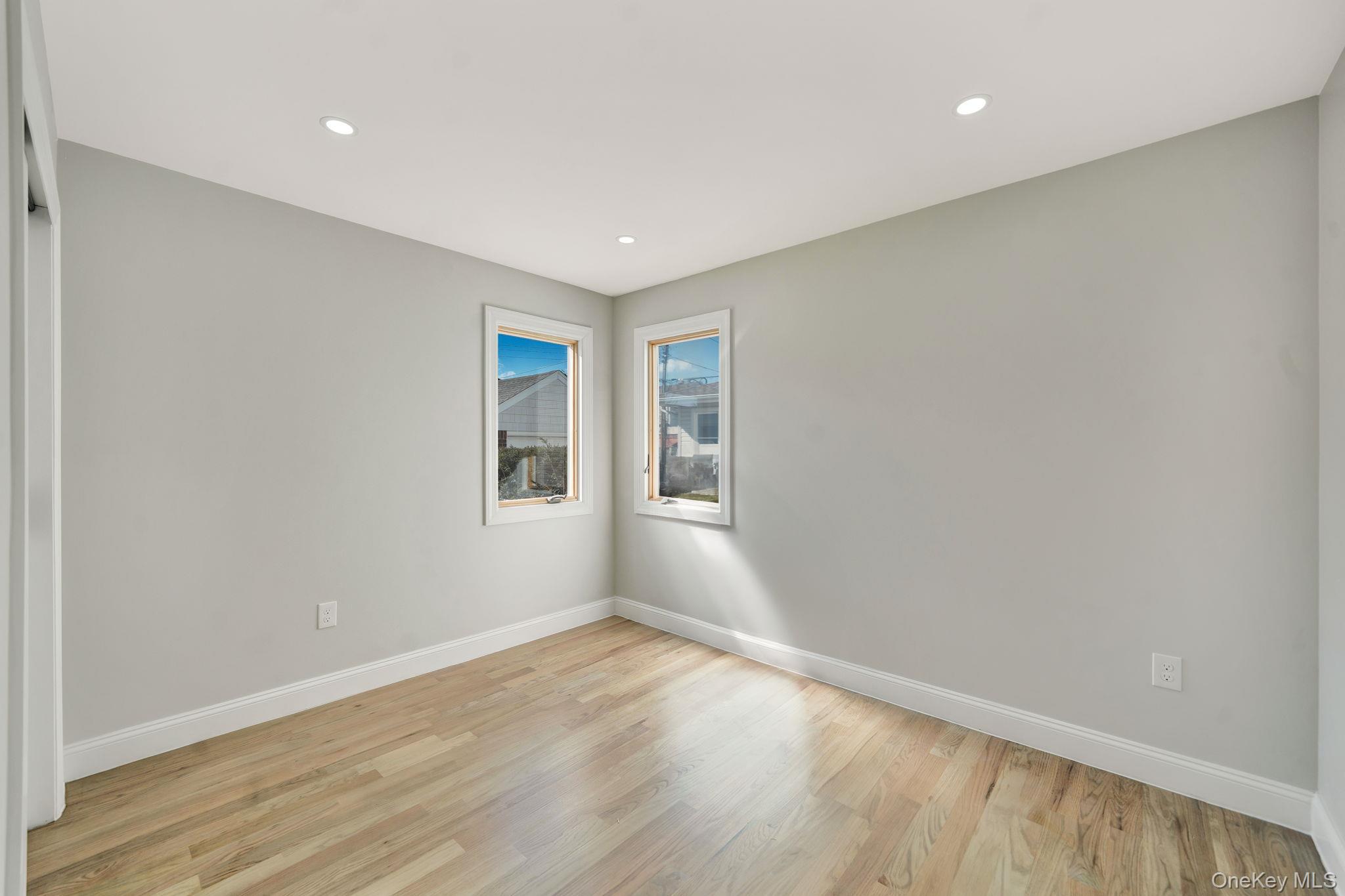 #18 photo, 9 Park, New Hyde Park , NY 11040