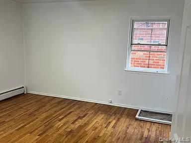 #7 photo, 15184 17th Road, व्हाइटस्टोन Whitestone , NY 11357