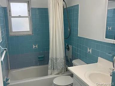 #9 photo, 15184 17th Road, व्हाइटस्टोन Whitestone , NY 11357