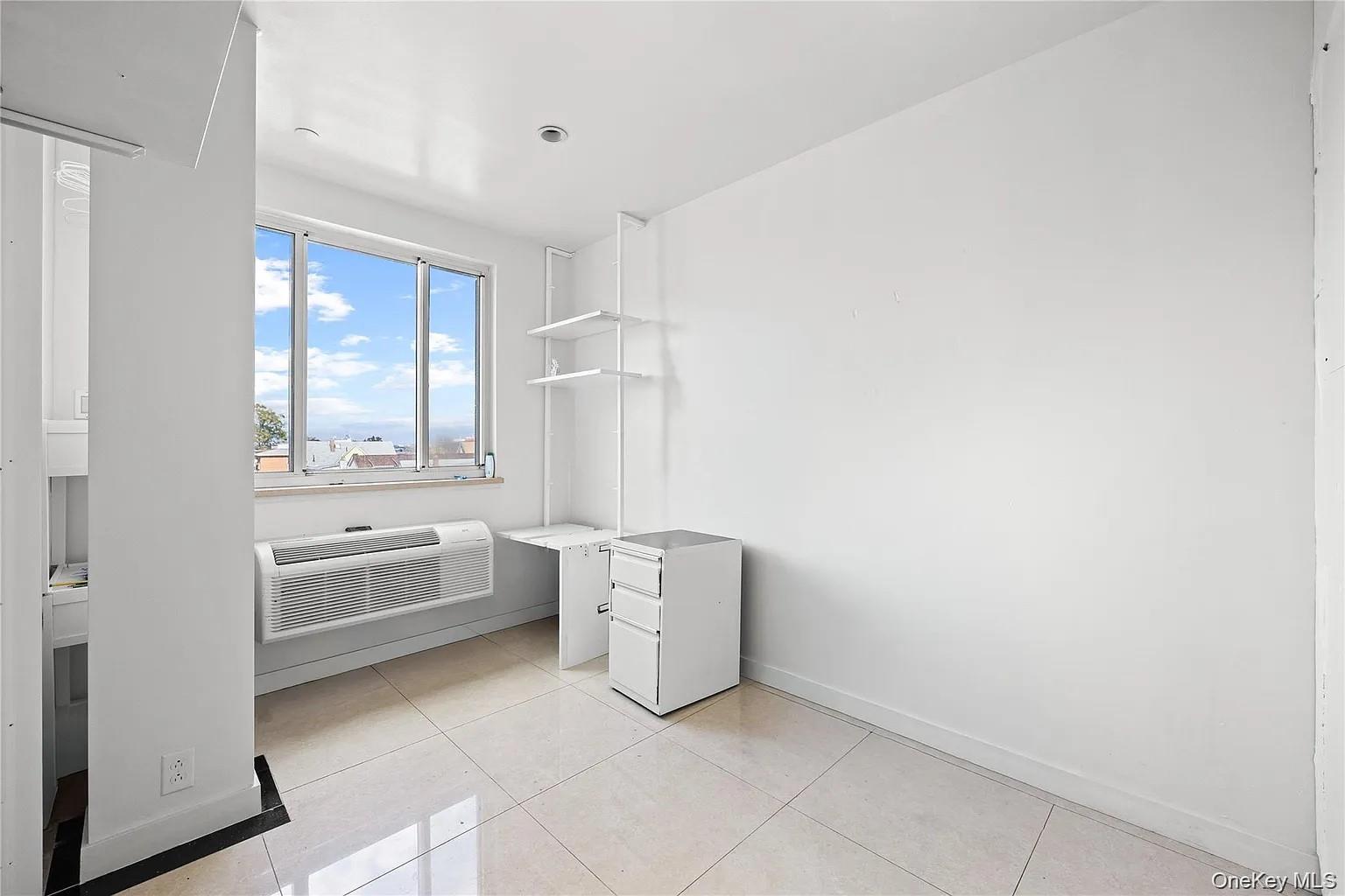 #1 photo, 10607 Northern Boulevard, कोरोना Corona , NY 11368