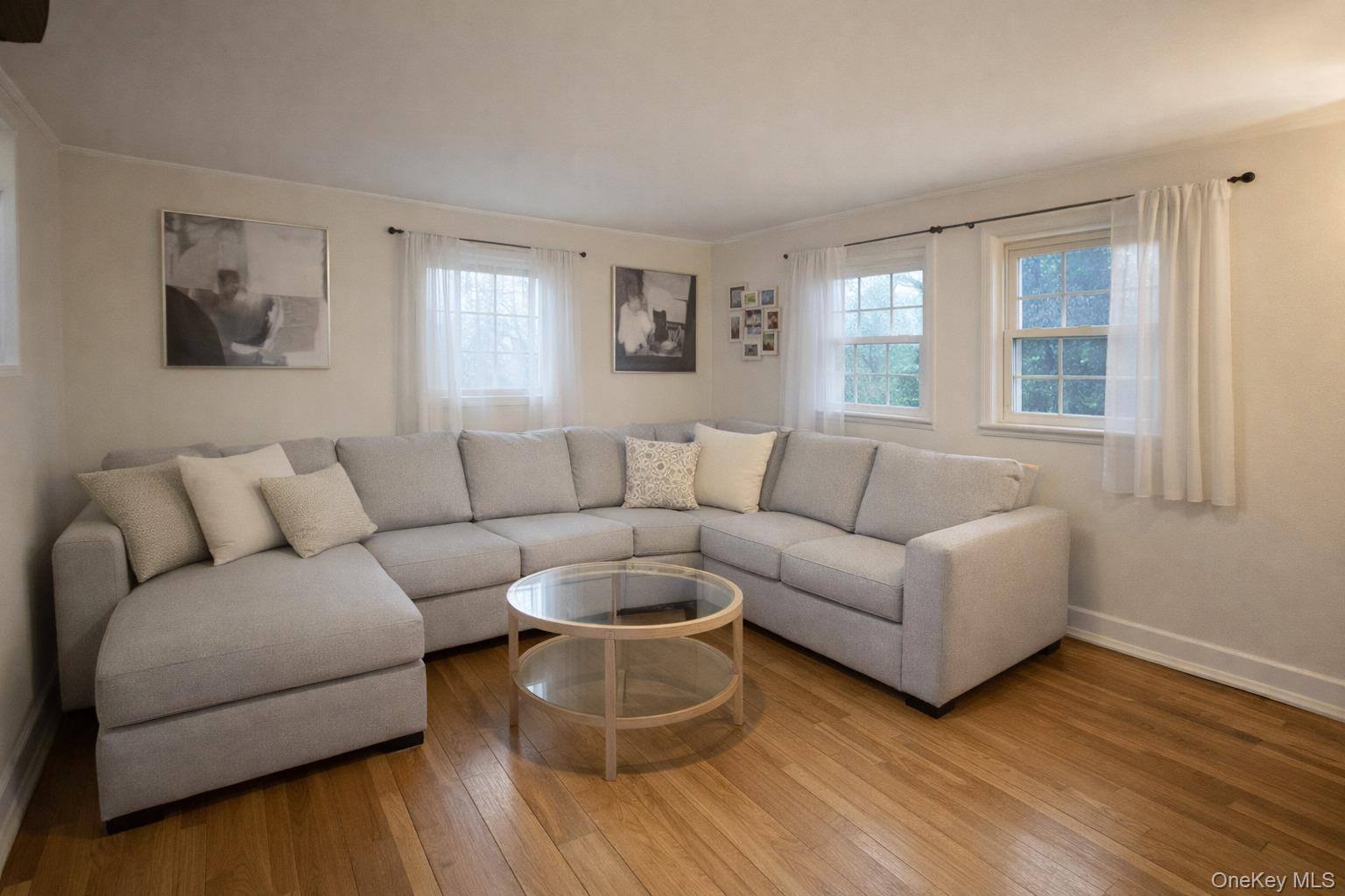 #4 photo, 14 Kenneth Avenue, Huntington , NY 11743