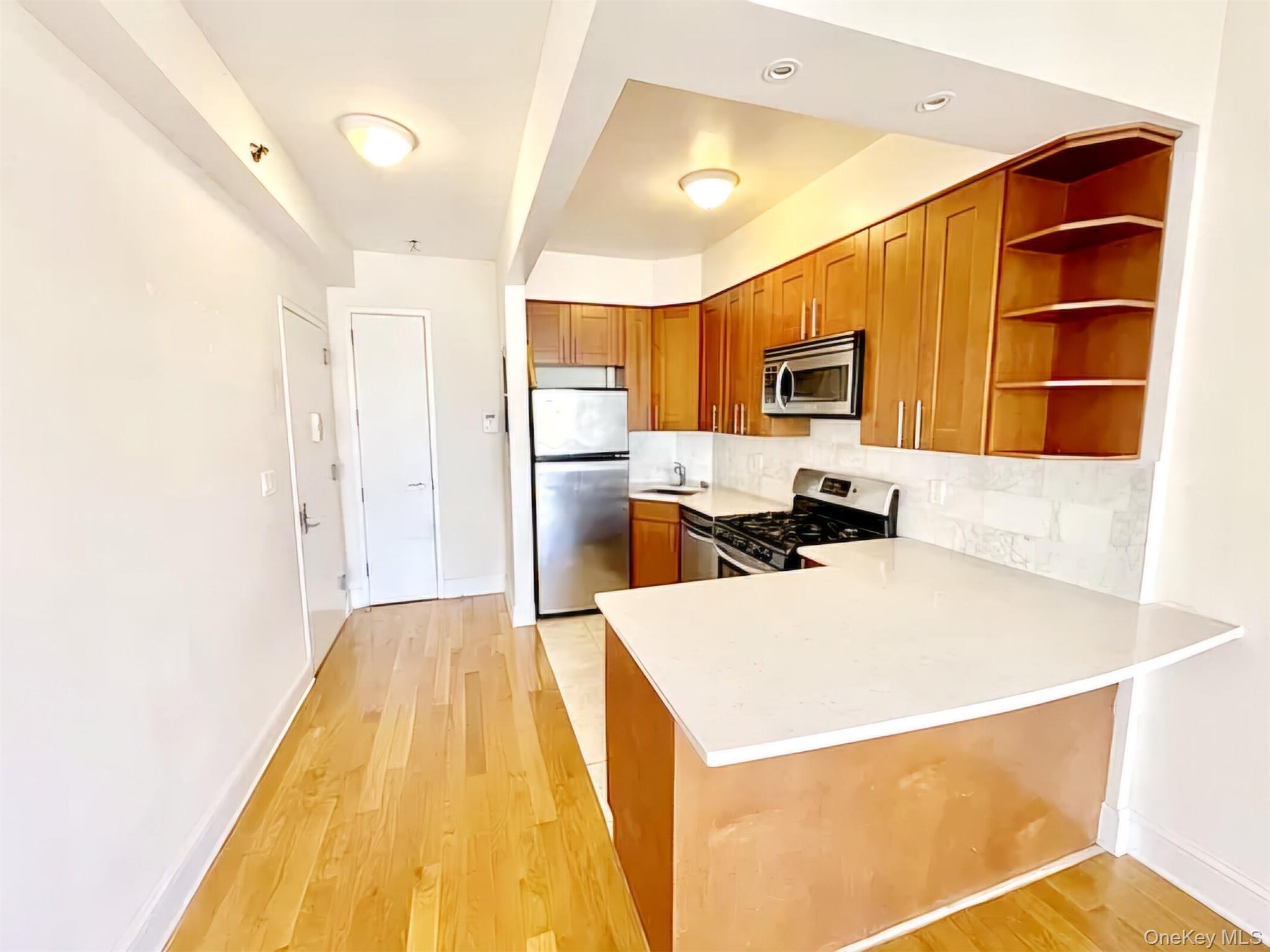 #3 photo, 26-38 28 Street, Astoria , NY 11102