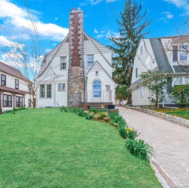 #1 photo, 340 Manor Road, 皇后区 道格拉斯顿 Douglaston , NY 11363