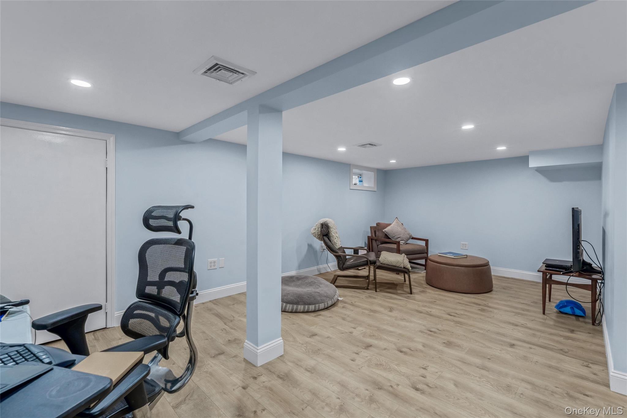 #19 photo, 340 Manor Road, 皇后区 道格拉斯顿 Douglaston , NY 11363