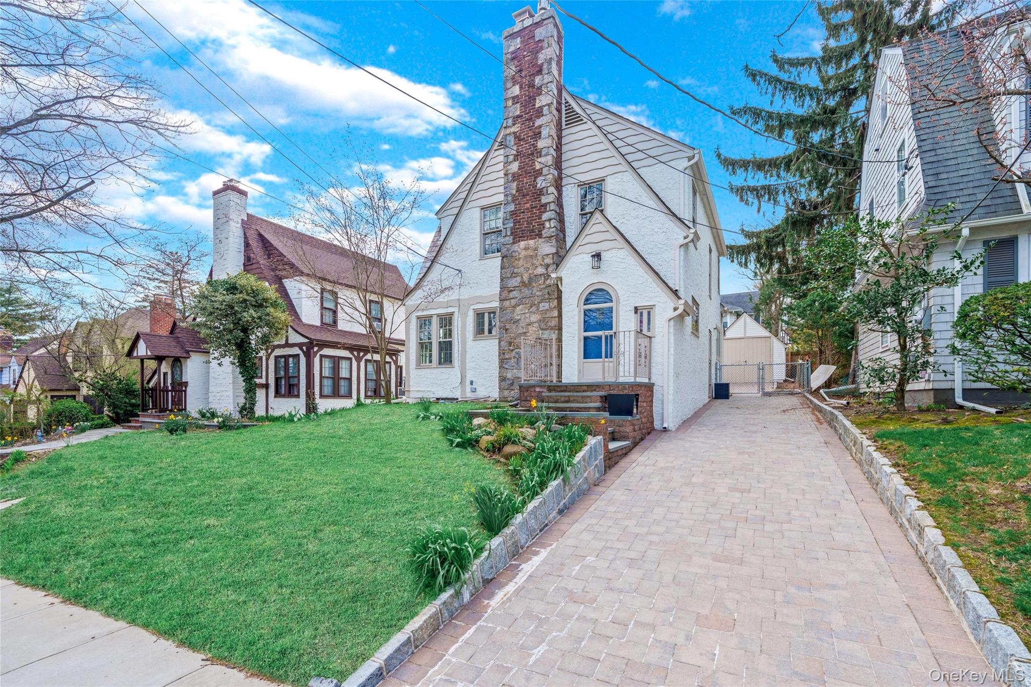 #2 photo, 340 Manor Road, 皇后区 道格拉斯顿 Douglaston , NY 11363