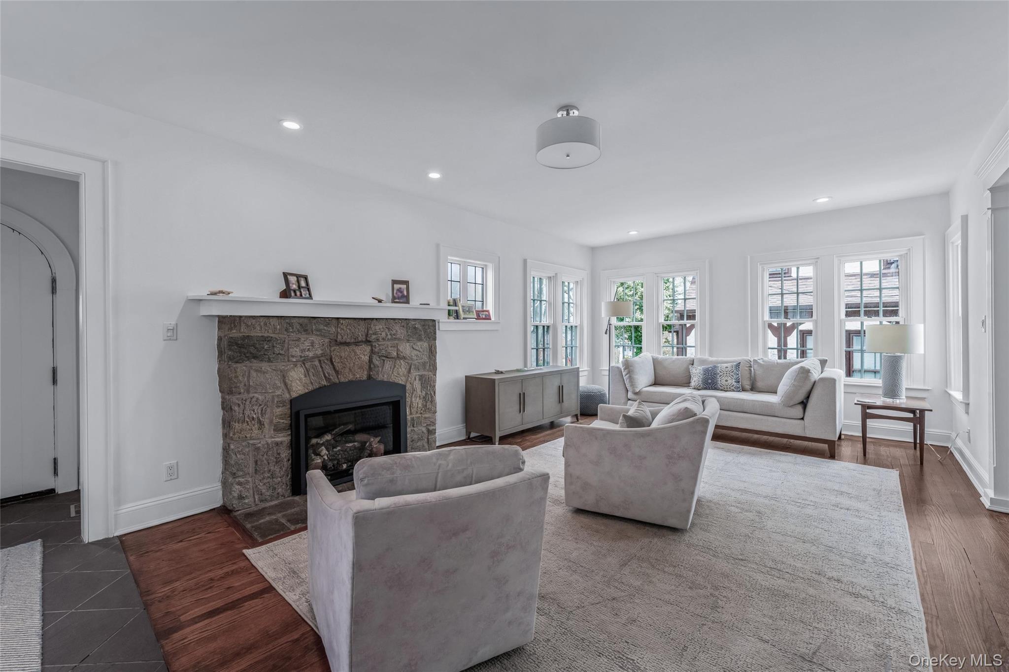 #5 photo, 340 Manor Road, 皇后区 道格拉斯顿 Douglaston , NY 11363