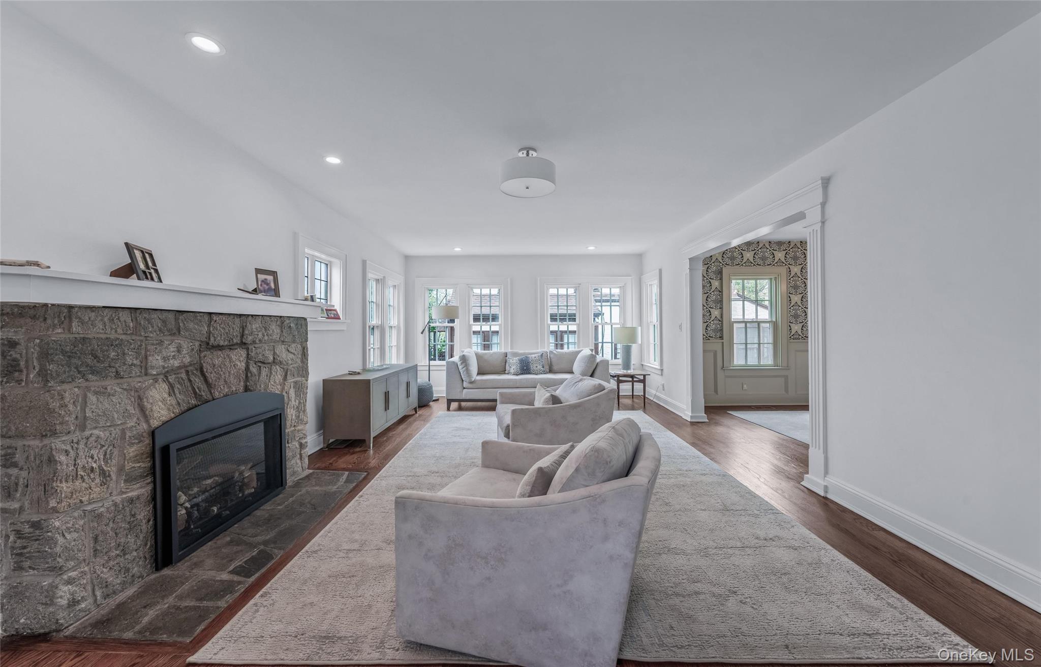 #6 photo, 340 Manor Road, 皇后区 道格拉斯顿 Douglaston , NY 11363