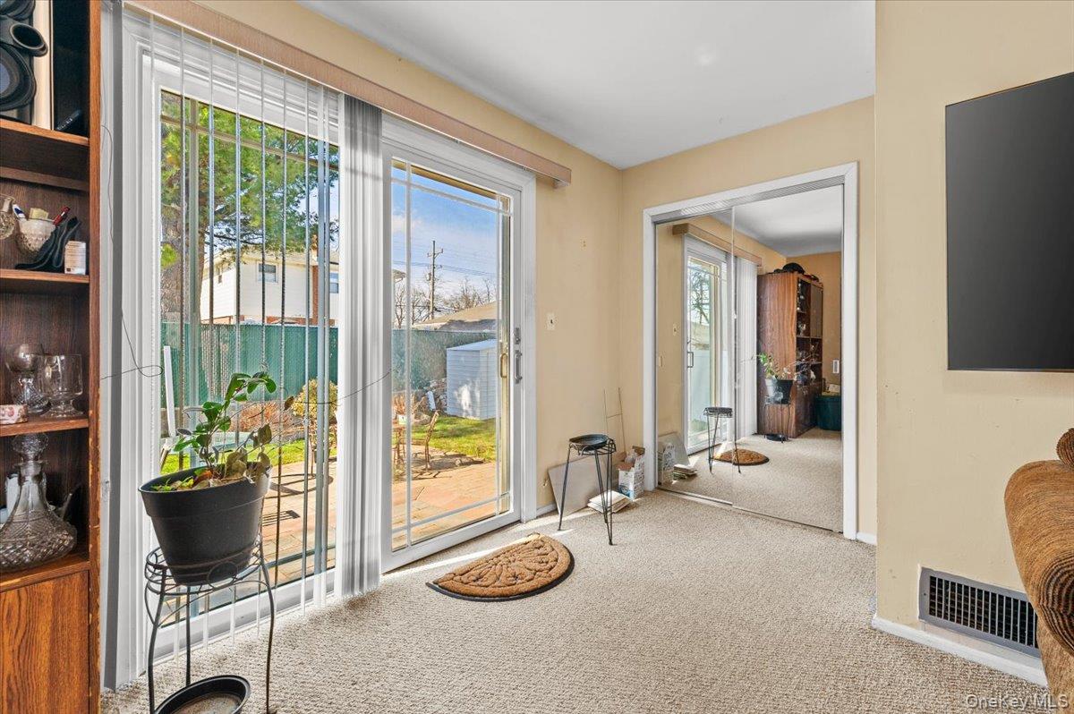 #11 photo, 55 Harriet Avenue, 長島 Hempstead , NY 11550