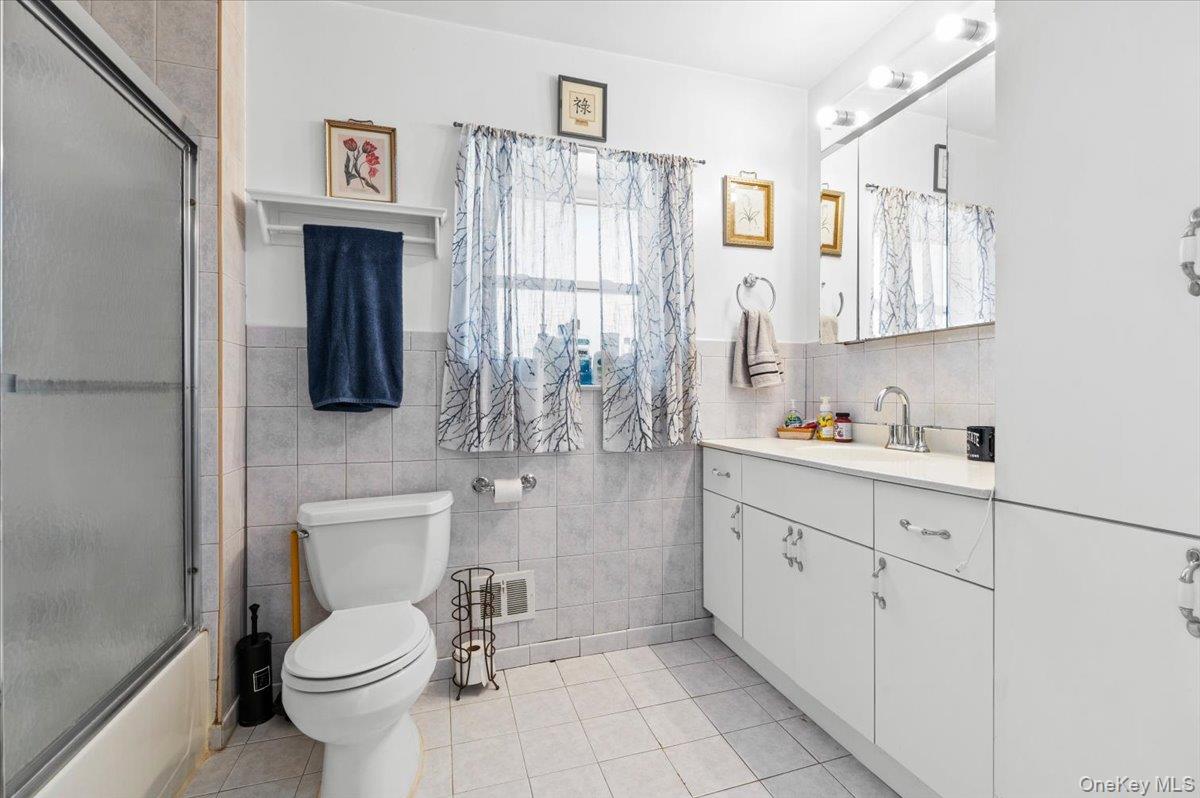 #18 photo, 55 Harriet Avenue, 長島 Hempstead , NY 11550