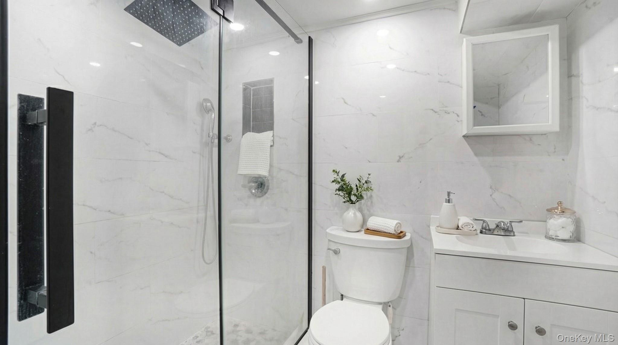 #13 photo, 4 Roosevelt Street, Brentwood , NY 11717