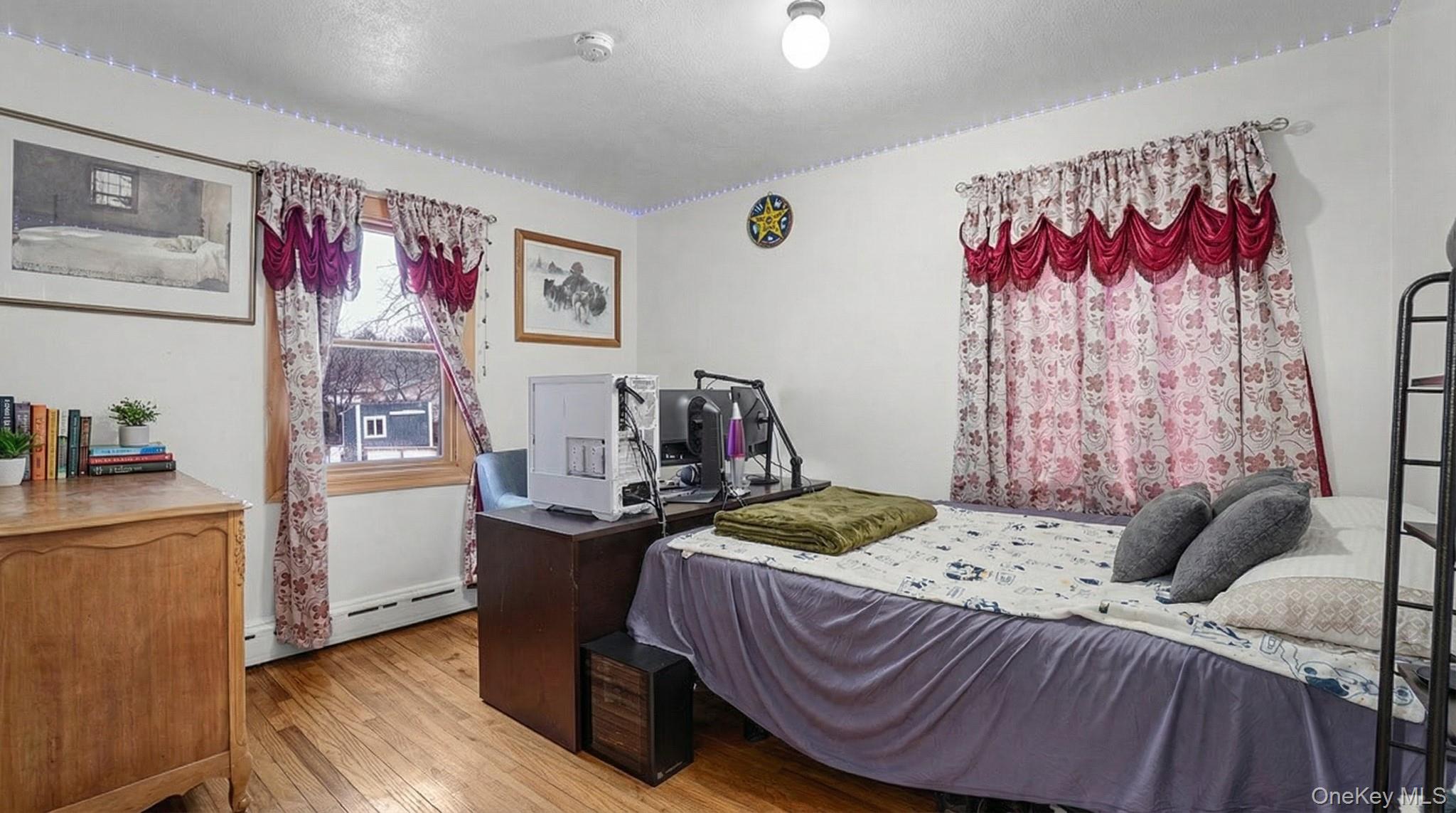 #7 photo, 4 Roosevelt Street, Brentwood , NY 11717