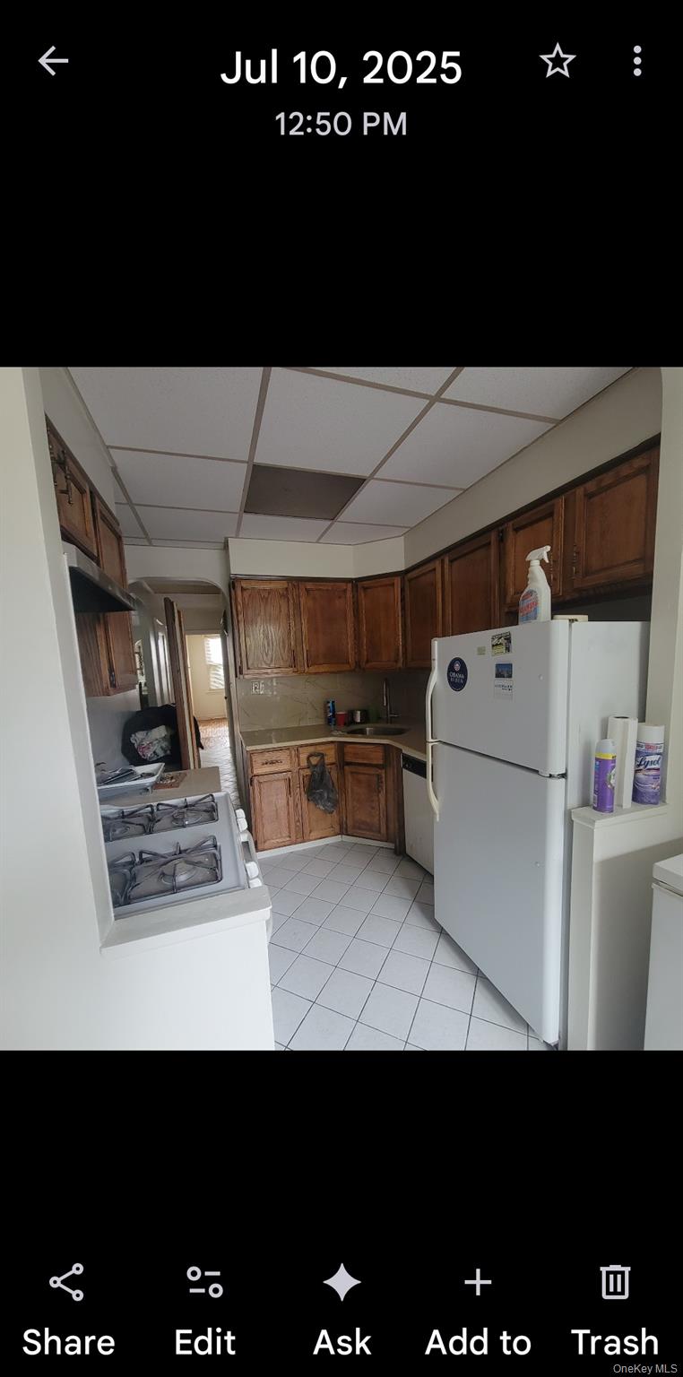 #16 photo, 9310 177th Street, Jamaica , NY 11433