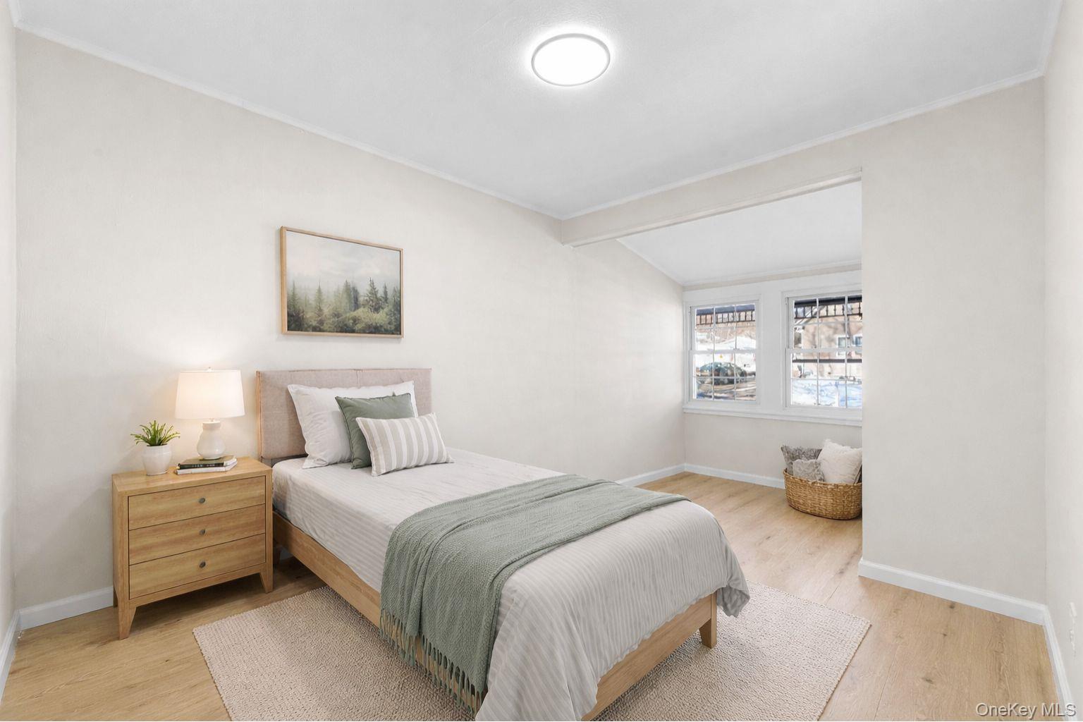 #12 photo, 10 Pinedale Avenue, מחוז סאפוק Farmingville , NY 11738