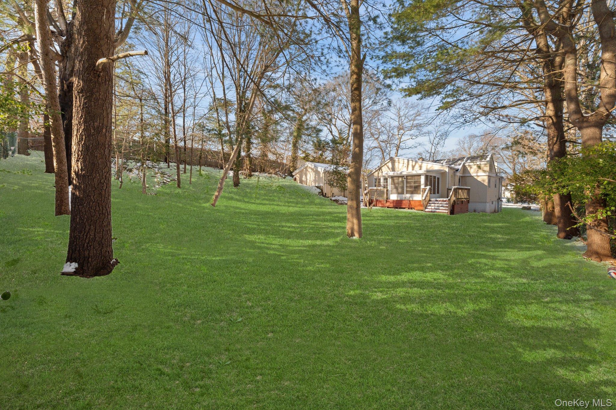 #5 photo, 10 Pinedale Avenue, מחוז סאפוק Farmingville , NY 11738