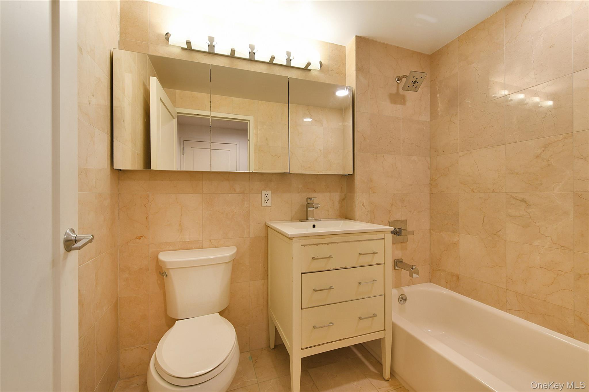 #10 photo, 10620 70th Avenue, Forest Hills , NY 11375