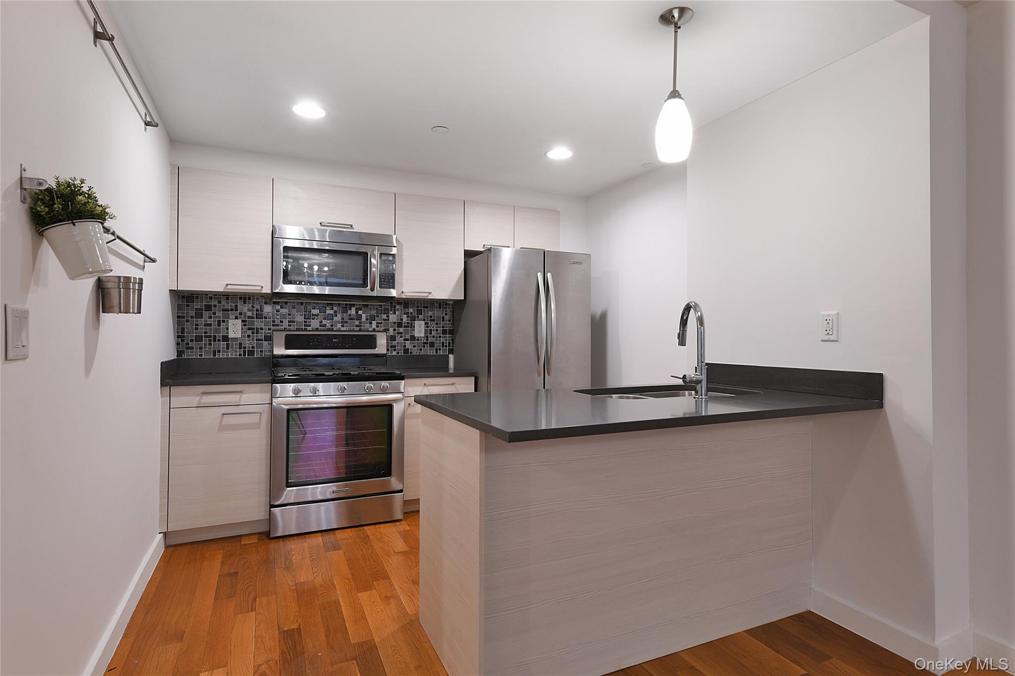 #11 photo, 10620 70th Avenue, Forest Hills , NY 11375