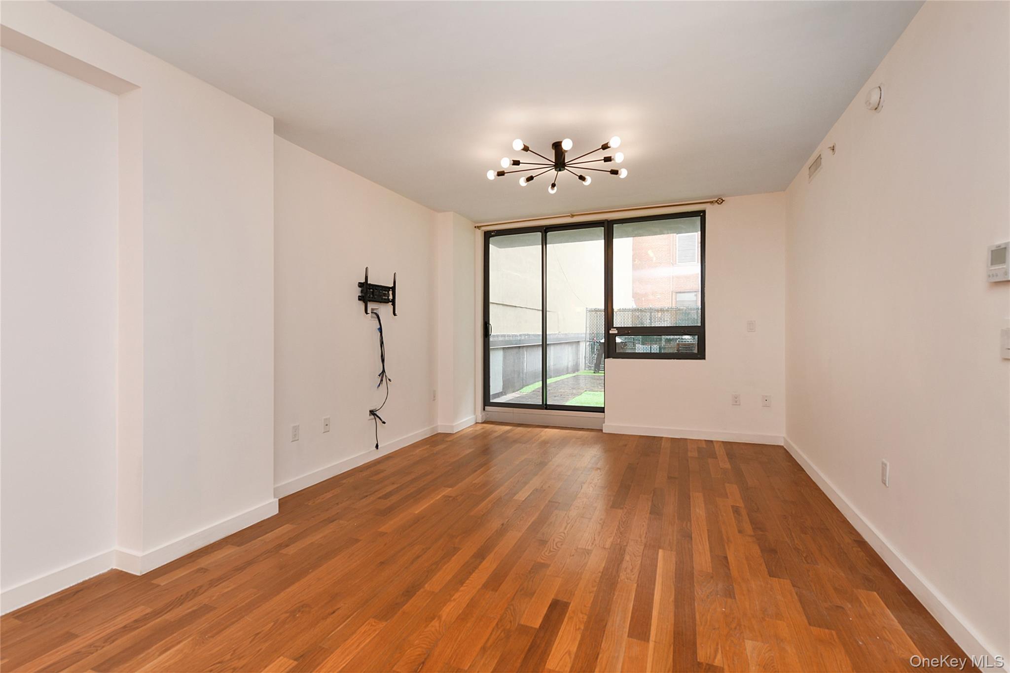 #4 photo, 10620 70th Avenue, Forest Hills , NY 11375