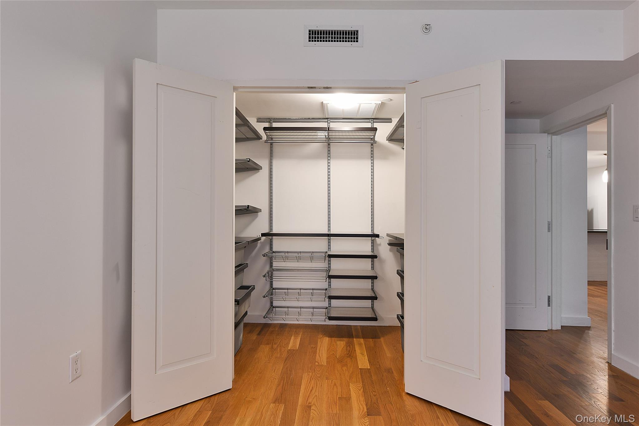 #9 photo, 10620 70th Avenue, Forest Hills , NY 11375