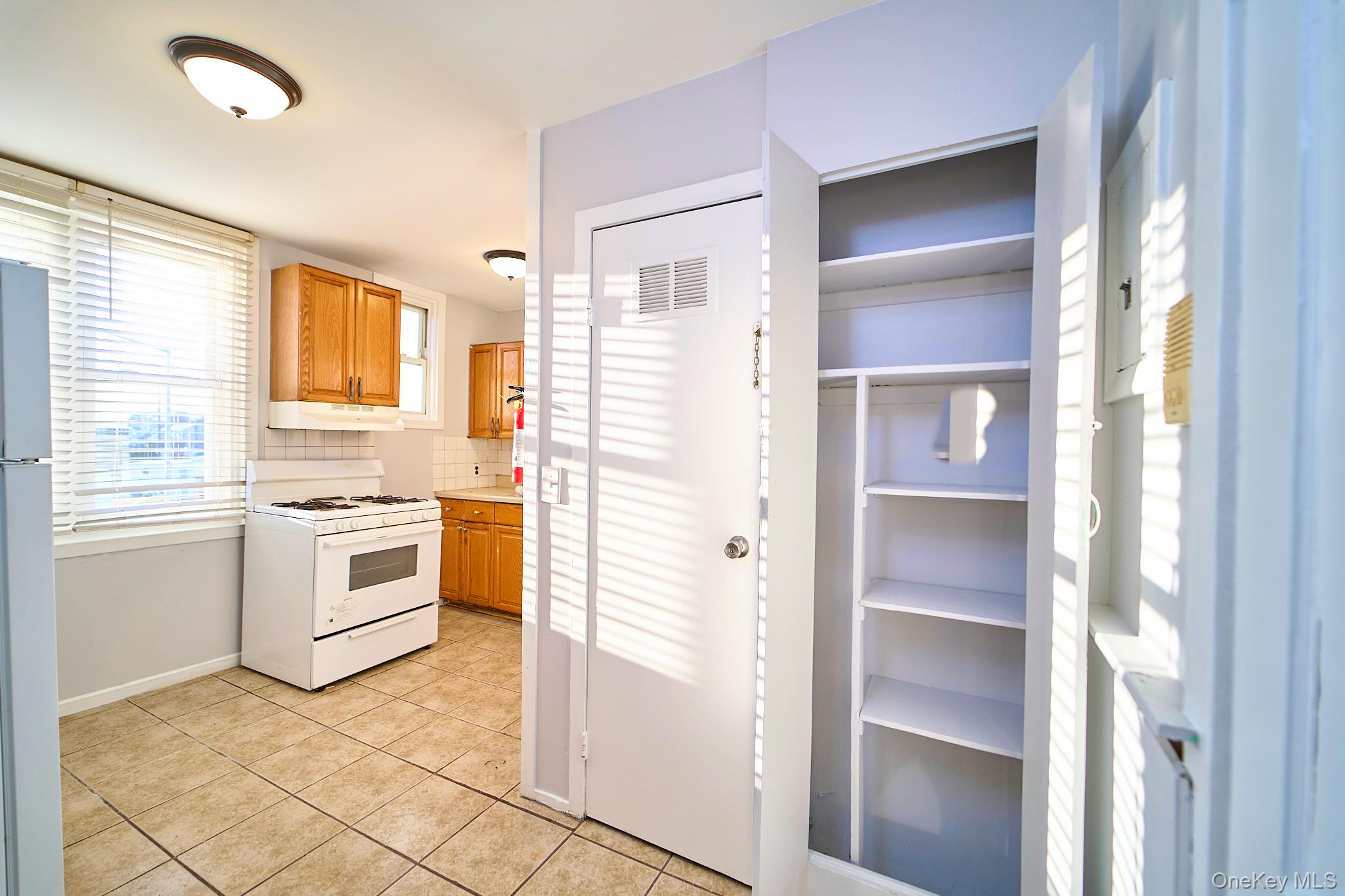 #2 photo, 10 Railroad Avenue, Bethpage , NY 11714