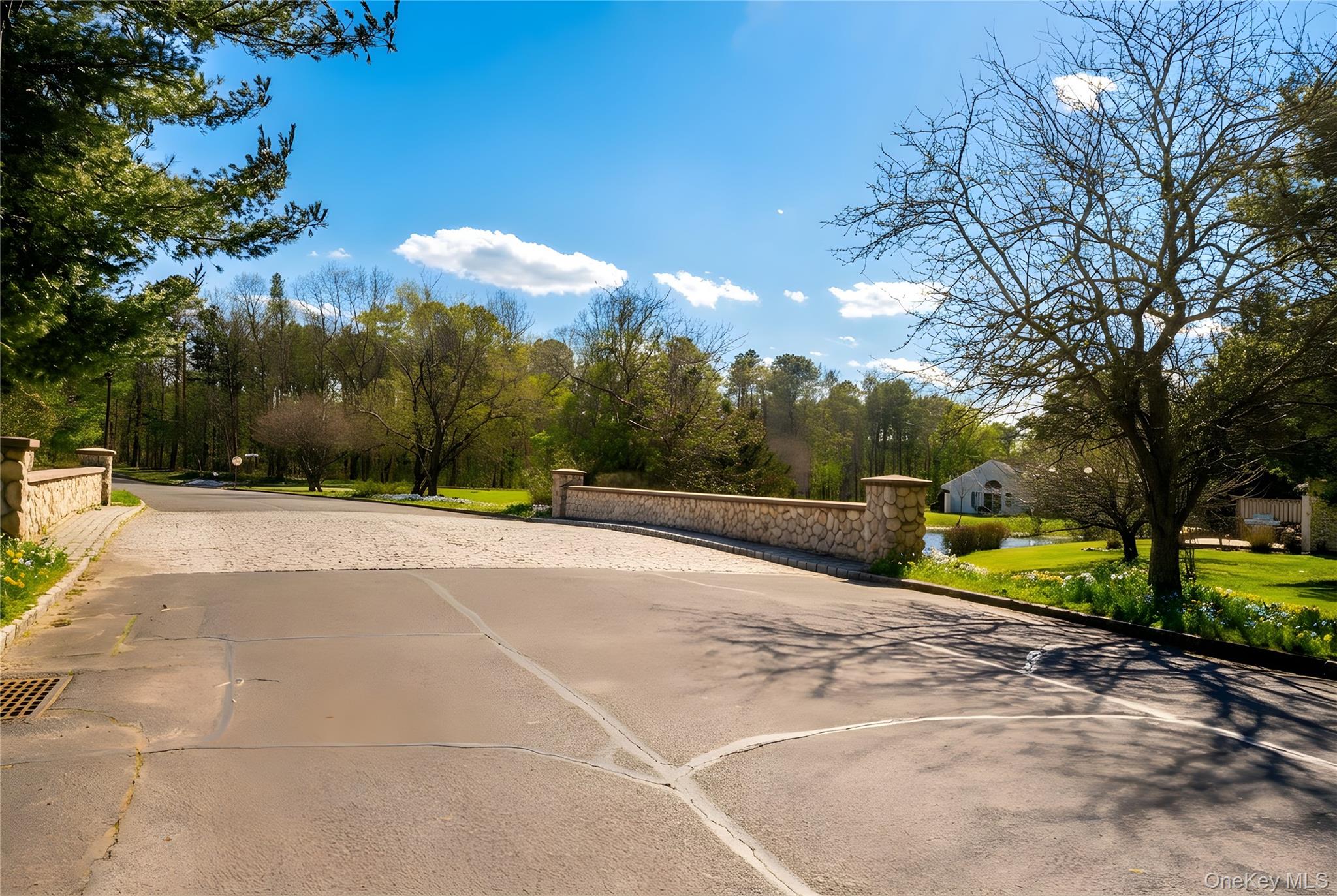 #14 photo, 359 Colonial Circle, מחוז סאפוק Manorville , NY 11949