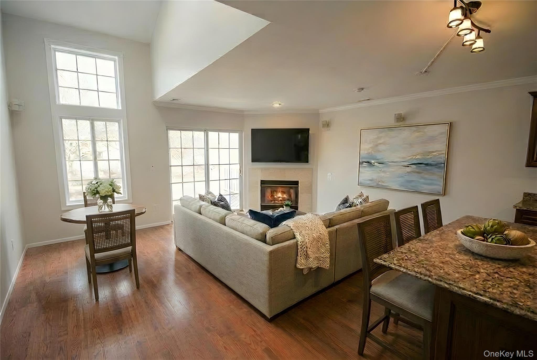 #5 photo, 359 Colonial Circle, מחוז סאפוק Manorville , NY 11949