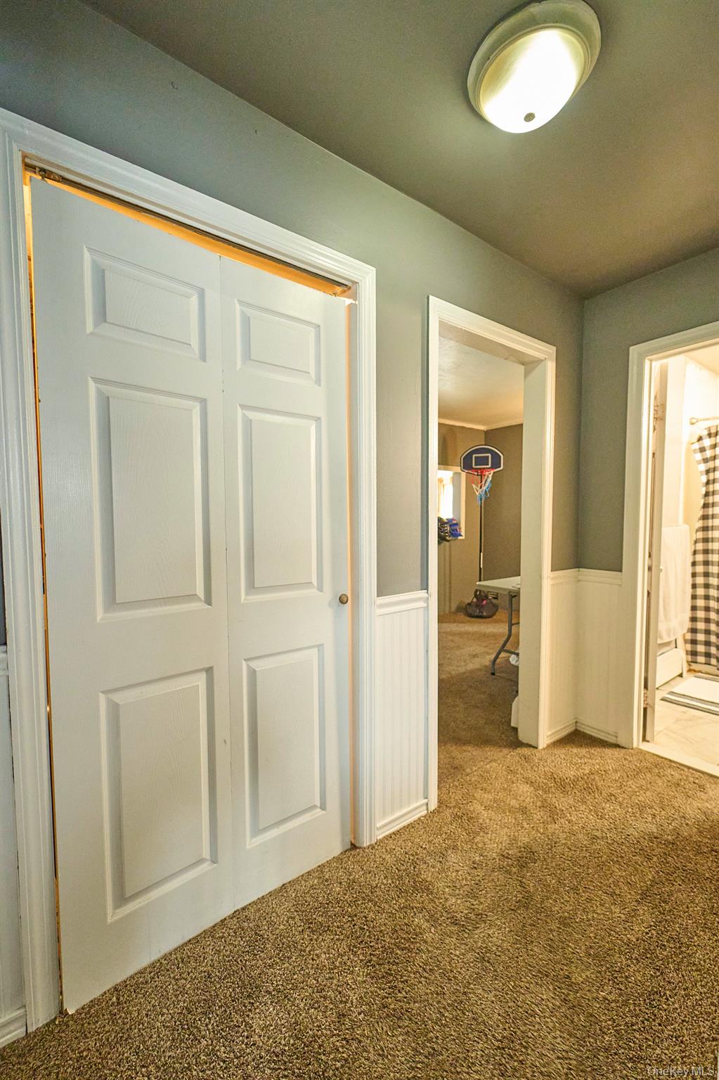 #9 photo, 50 Tower Lane, Levittown , NY 11756