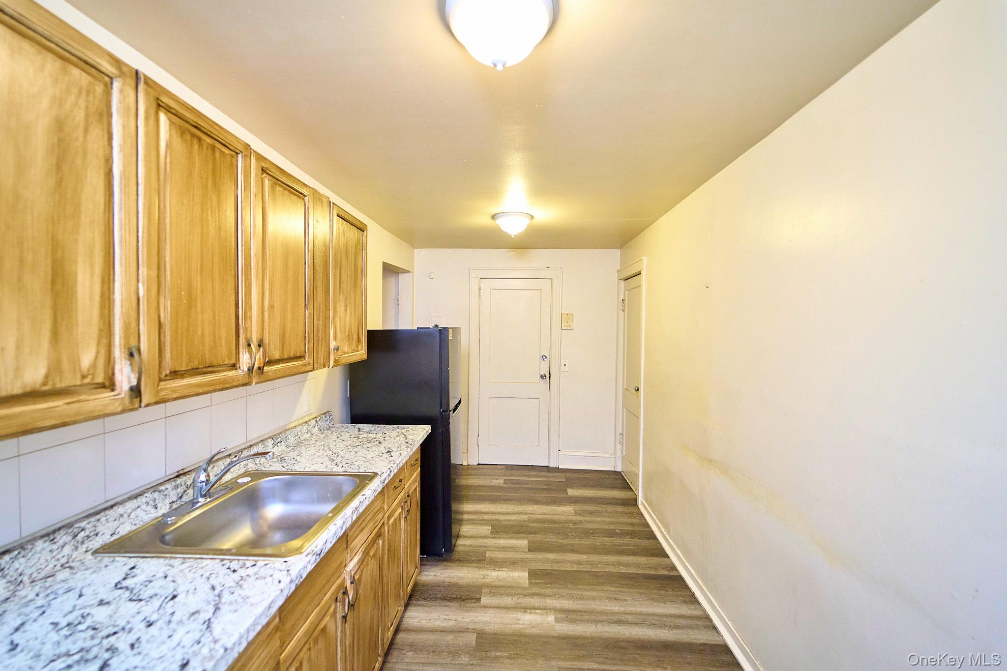 #7 photo, 10 Railroad Avenue, Bethpage , NY 11714