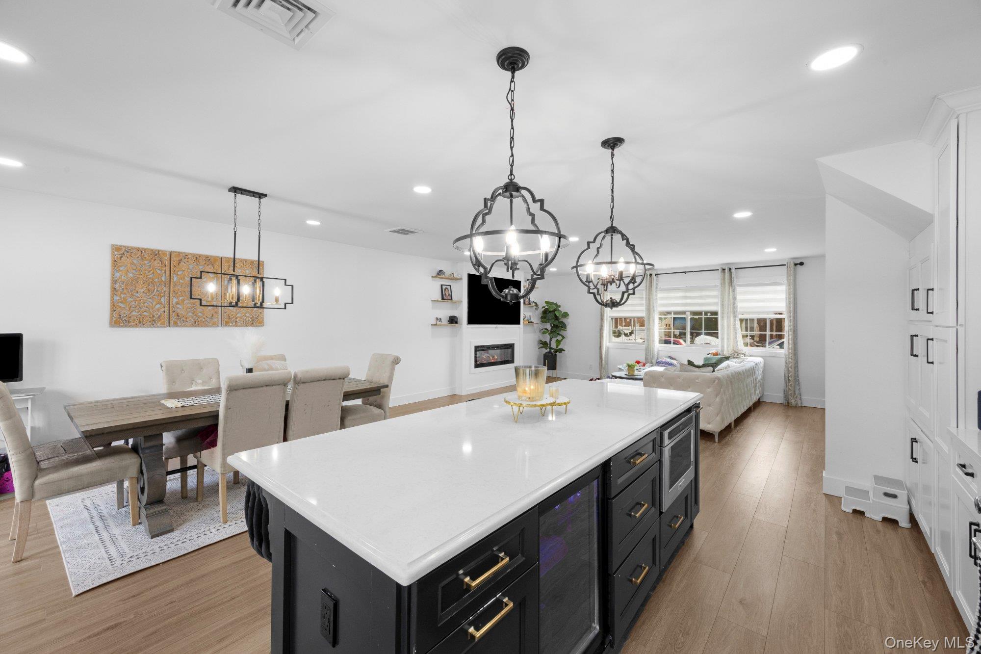 #10 photo, 495 Russell Street, ناسو Baldwin , NY 11510