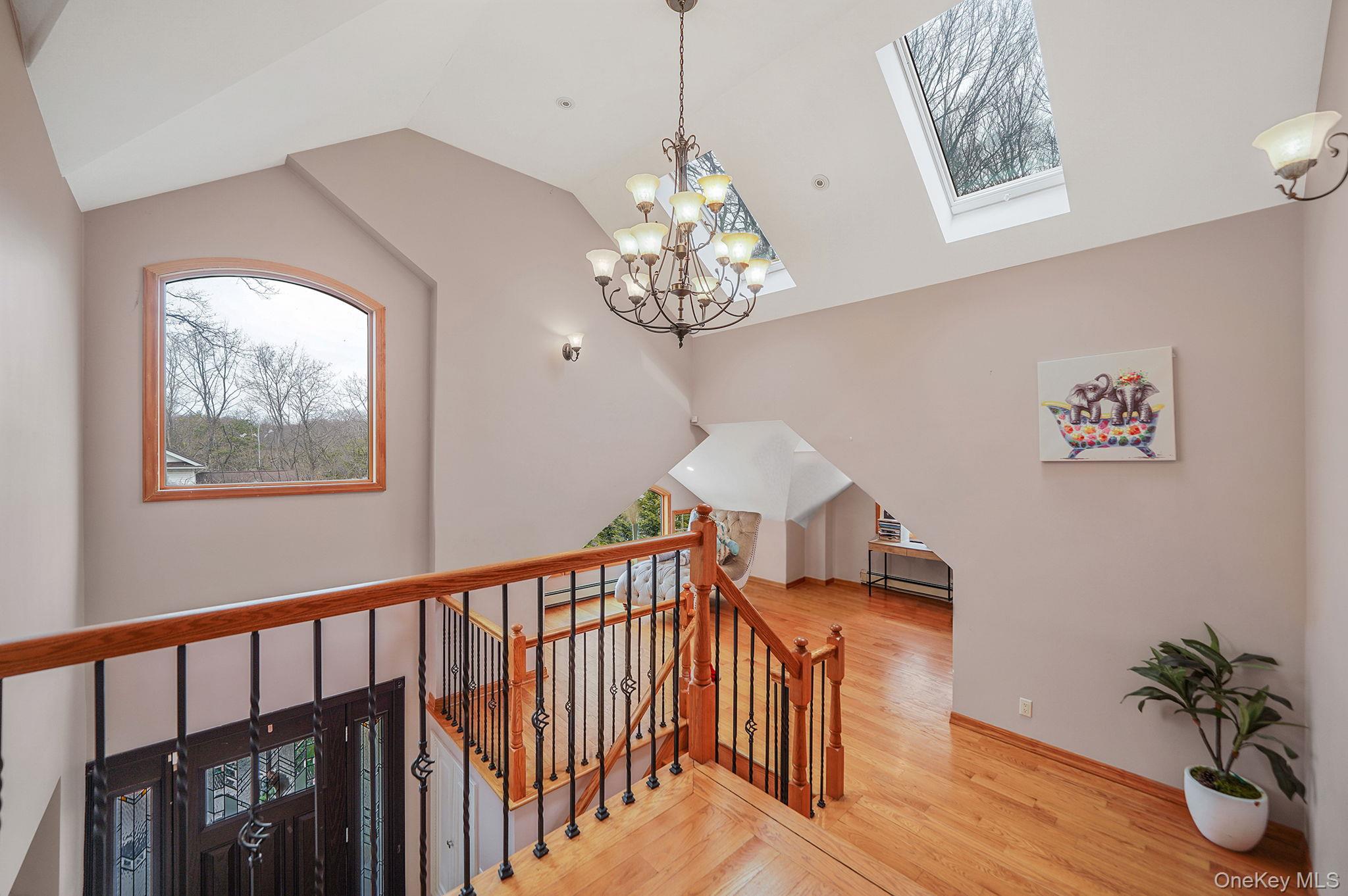 #11 photo, 4 2nd Street, מחוז נסאו Woodbury , NY 11797