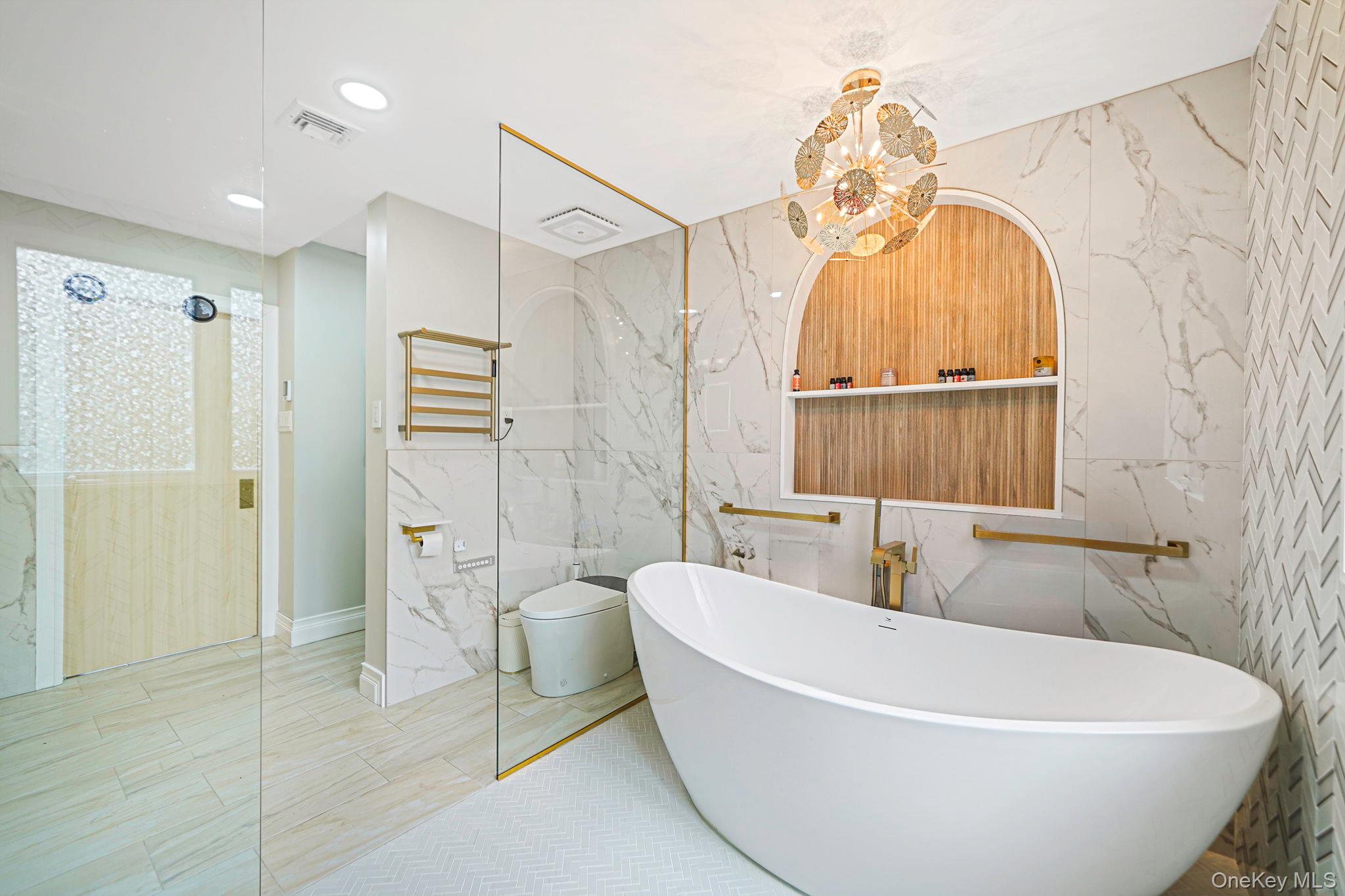 #16 photo, 4 2nd Street, מחוז נסאו Woodbury , NY 11797