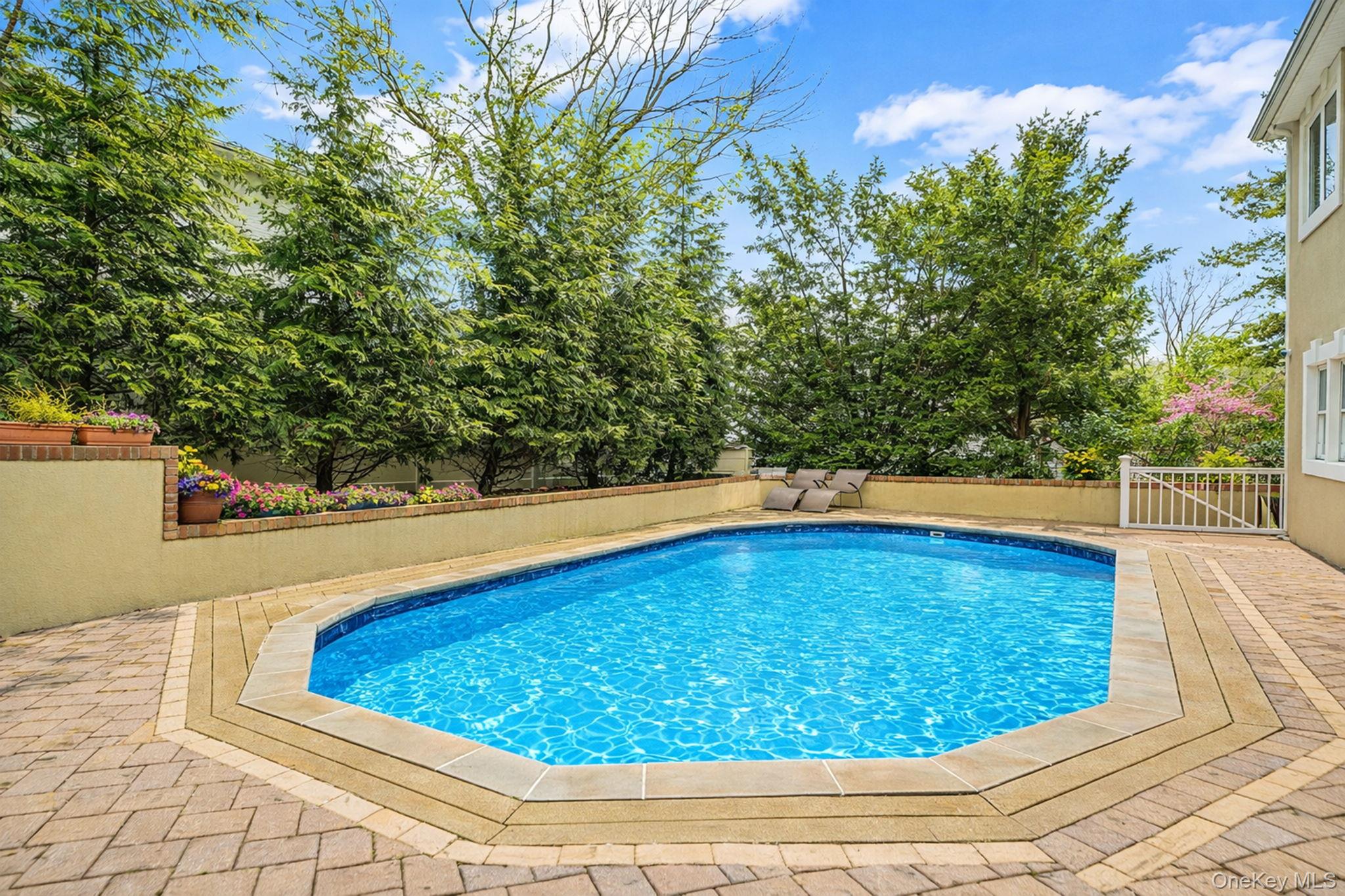 #4 photo, 4 2nd Street, מחוז נסאו Woodbury , NY 11797