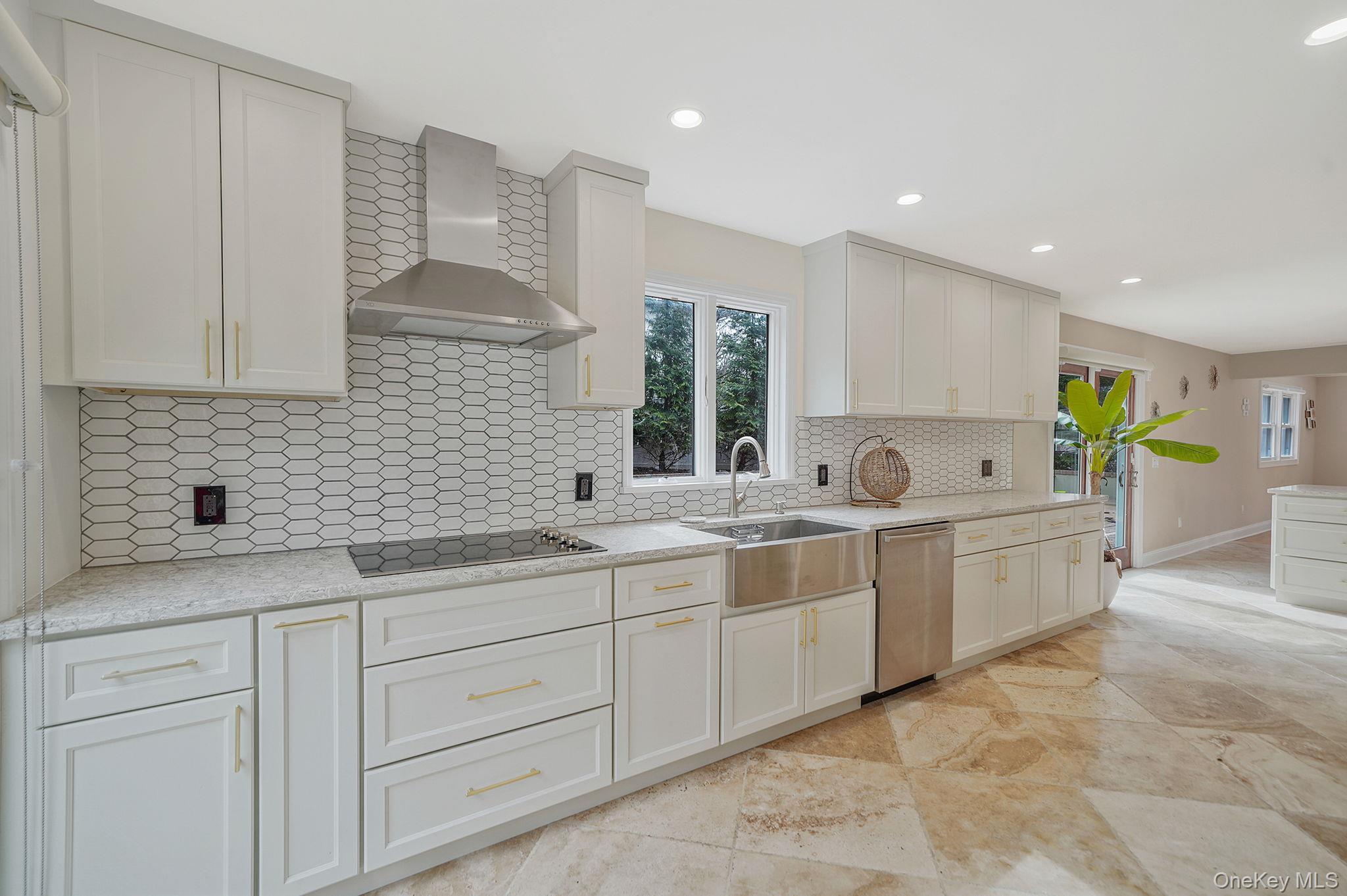 #5 photo, 4 2nd Street, מחוז נסאו Woodbury , NY 11797