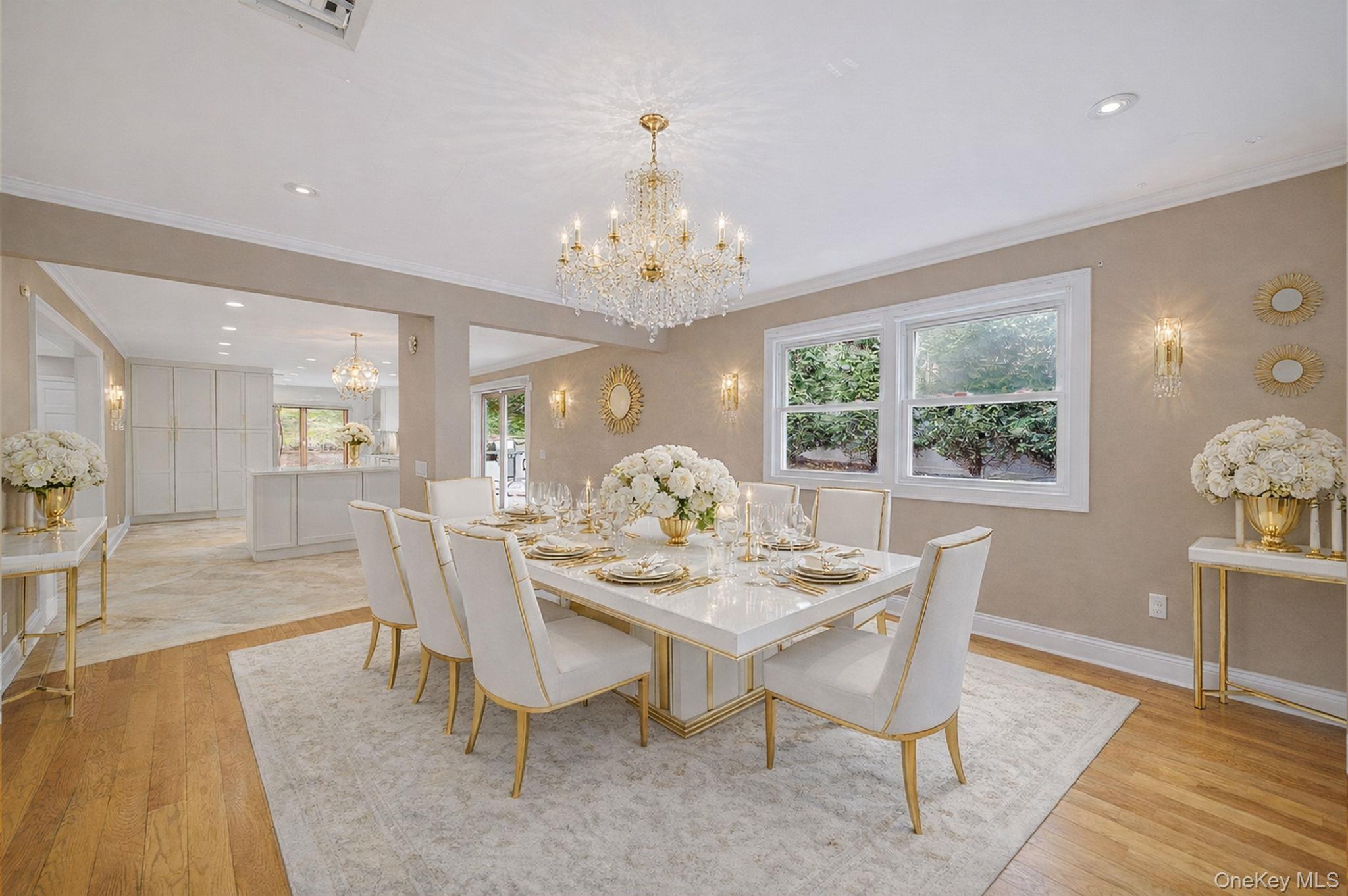 #9 photo, 4 2nd Street, מחוז נסאו Woodbury , NY 11797