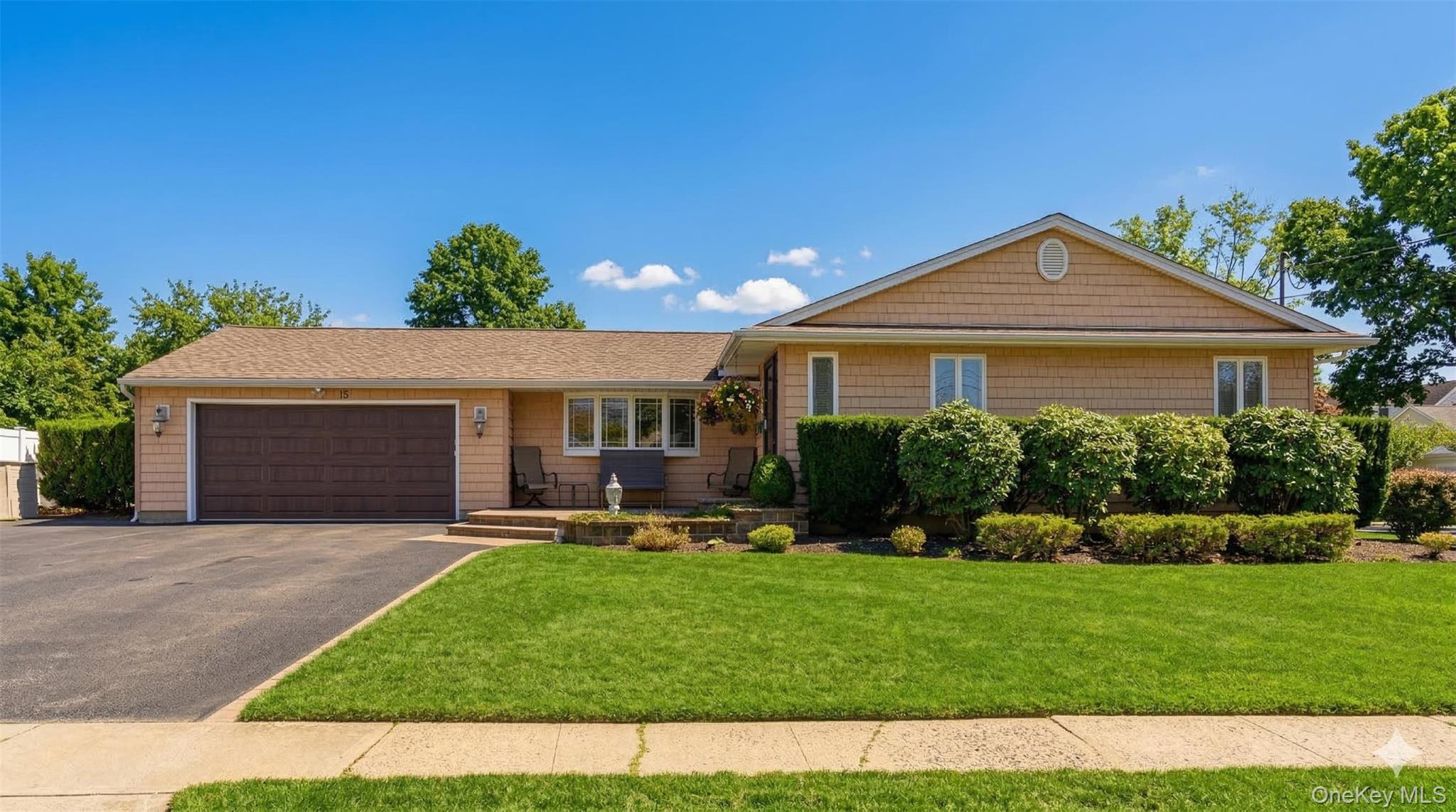 #1 photo, 15 Leeward Lane, Commack , NY 11725