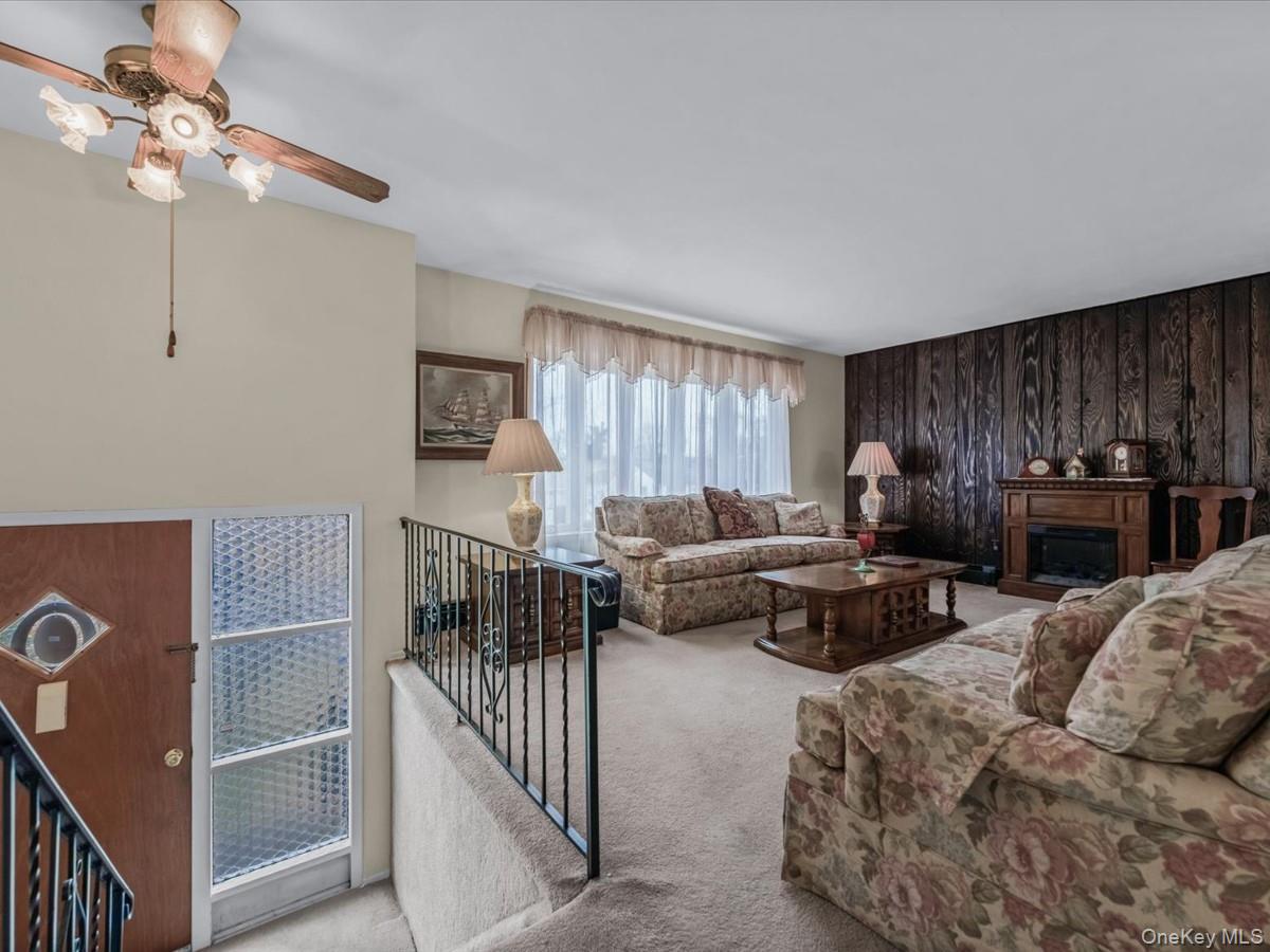 #3 photo, 715 McCall Avenue, West Islip , NY 11795