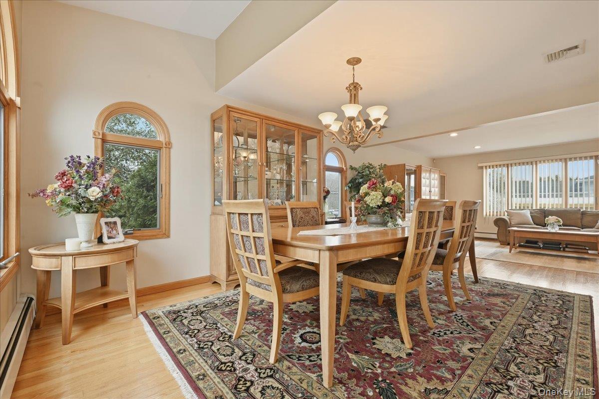 #13 photo, 19 Keswick Lane, Plainview , NY 11803