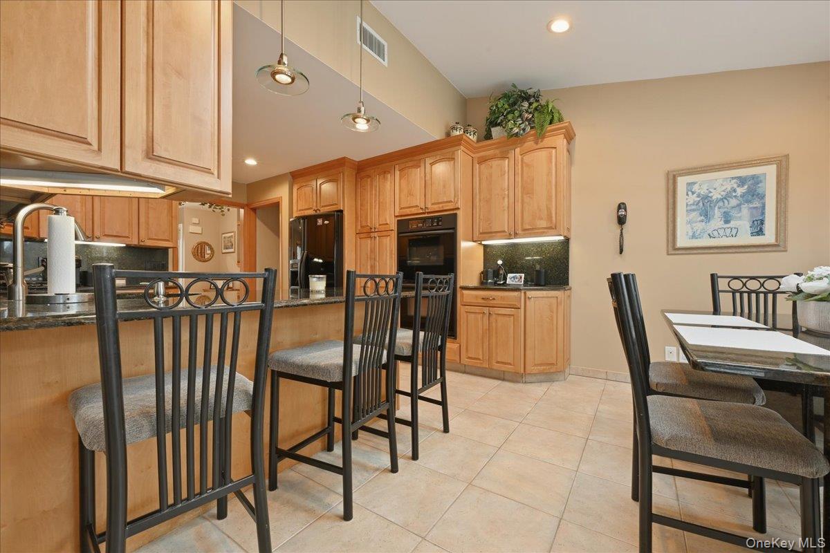 #18 photo, 19 Keswick Lane, Plainview , NY 11803