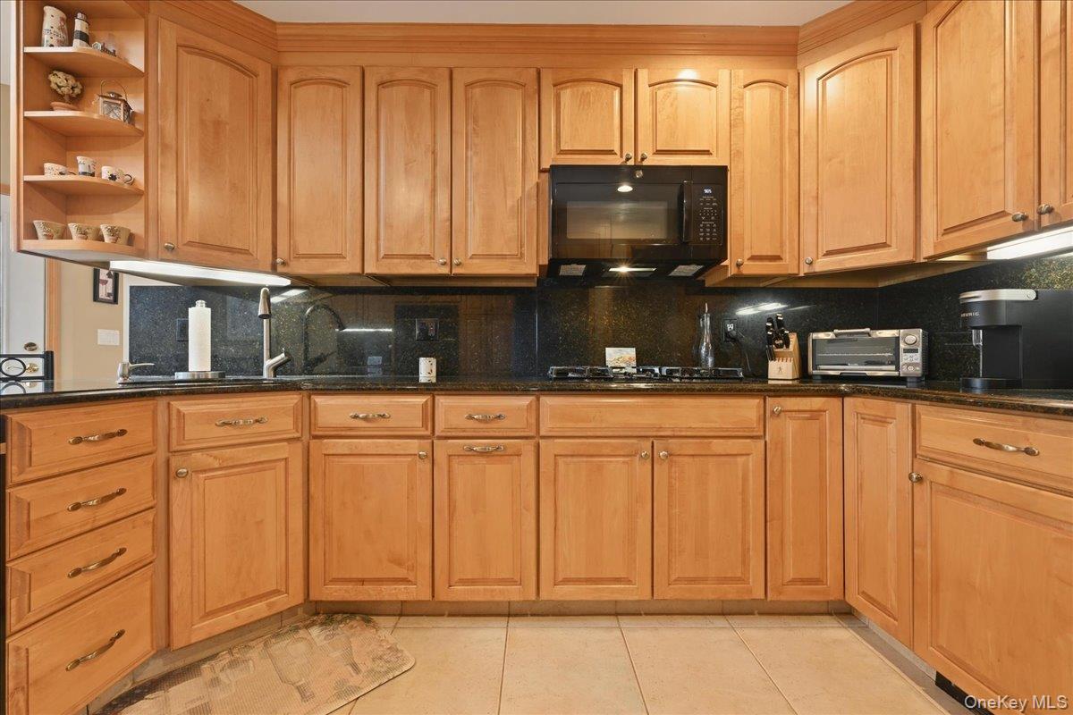 #20 photo, 19 Keswick Lane, Plainview , NY 11803