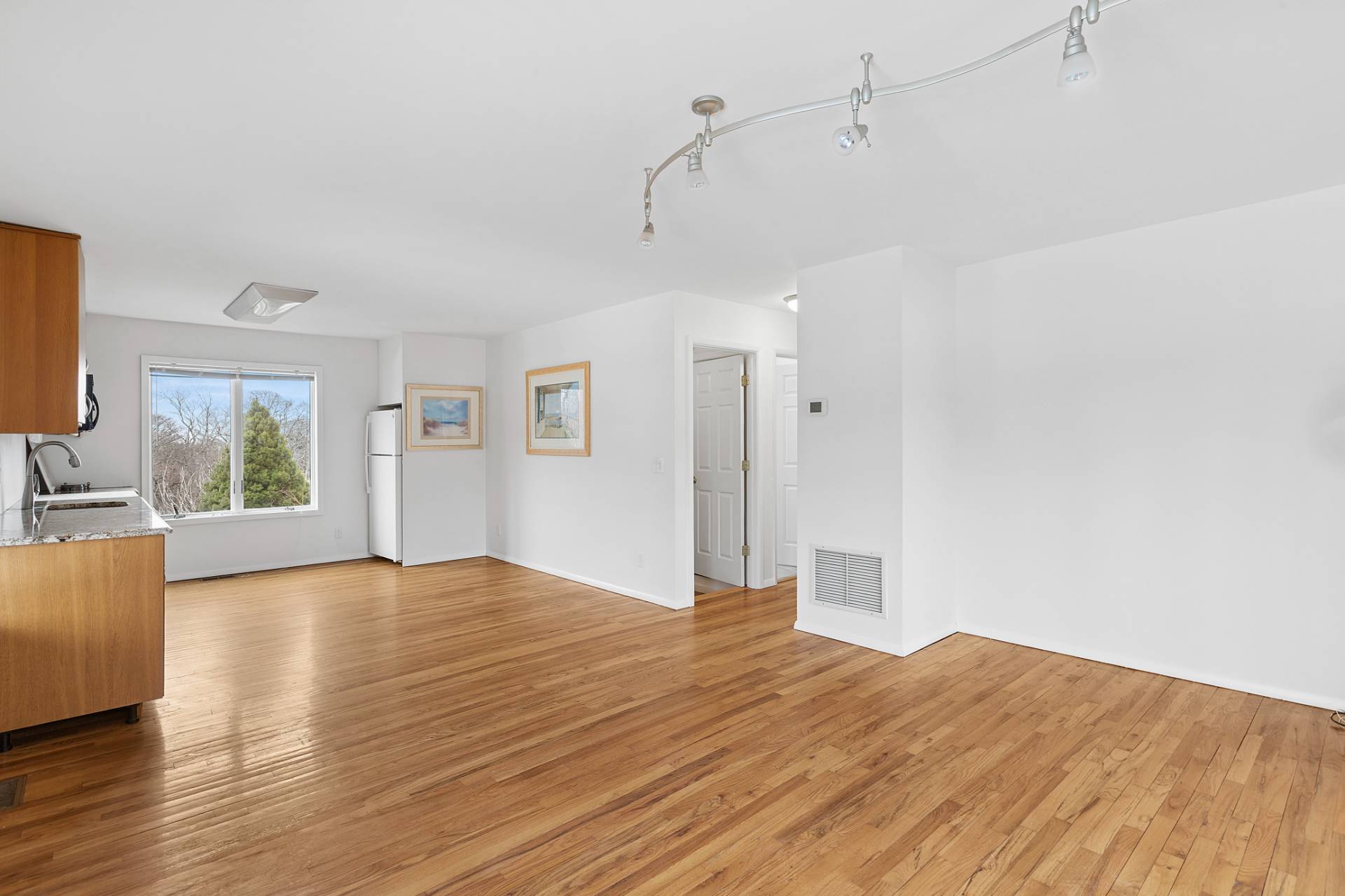 #10 photo, 12 Furness Road, Саффолк ‖ Montauk , NY 11954