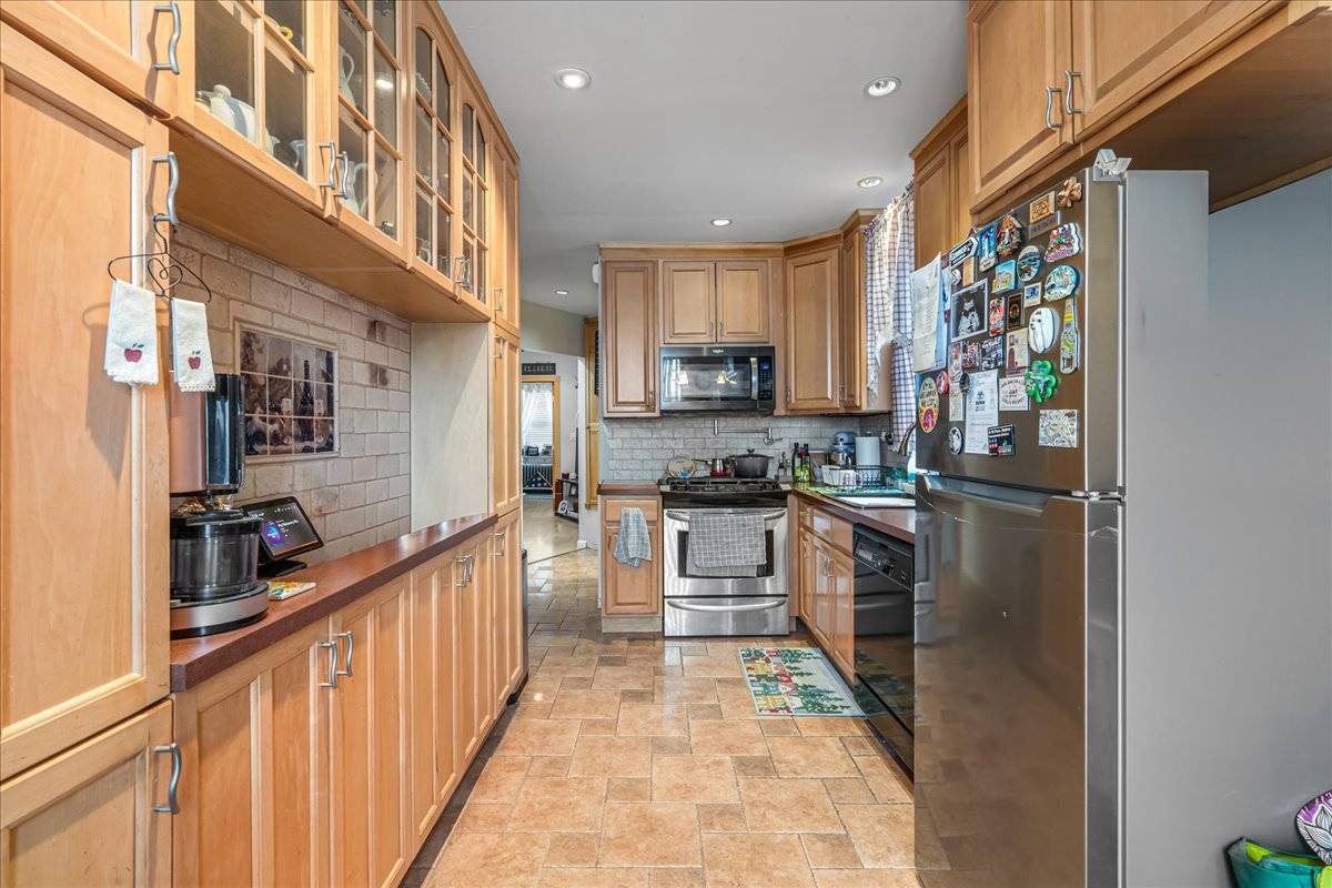 #12 photo, 13-15 124th St, College Point , NY 11356