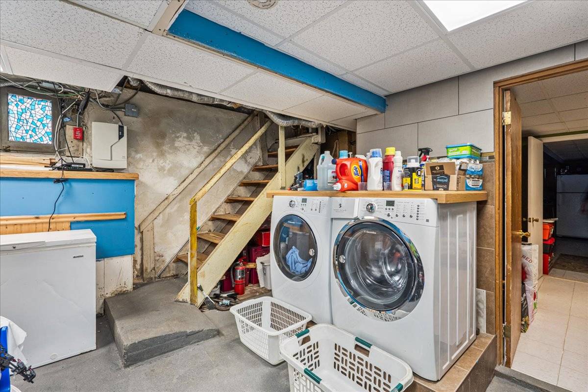 #20 photo, 13-15 124th St, College Point , NY 11356