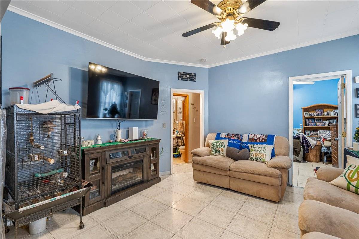 #4 photo, 13-15 124th St, College Point , NY 11356