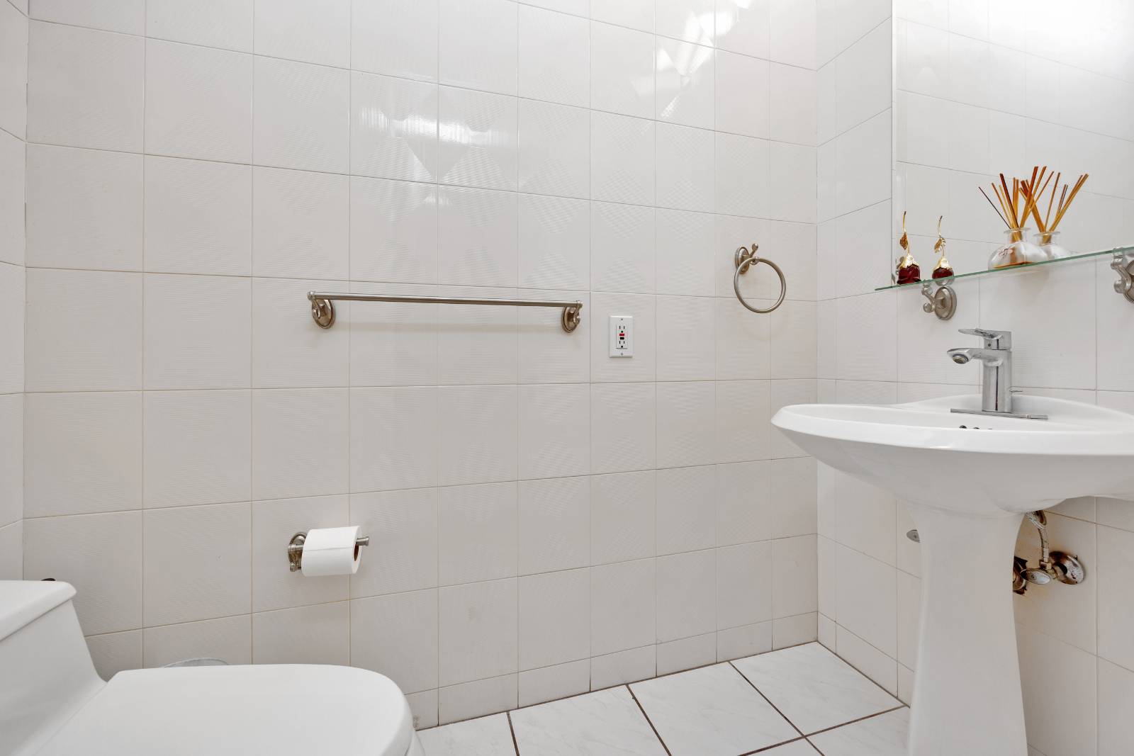 #8 photo, 708 Park Lane, 长岛 Cedarhurst , NY 11516