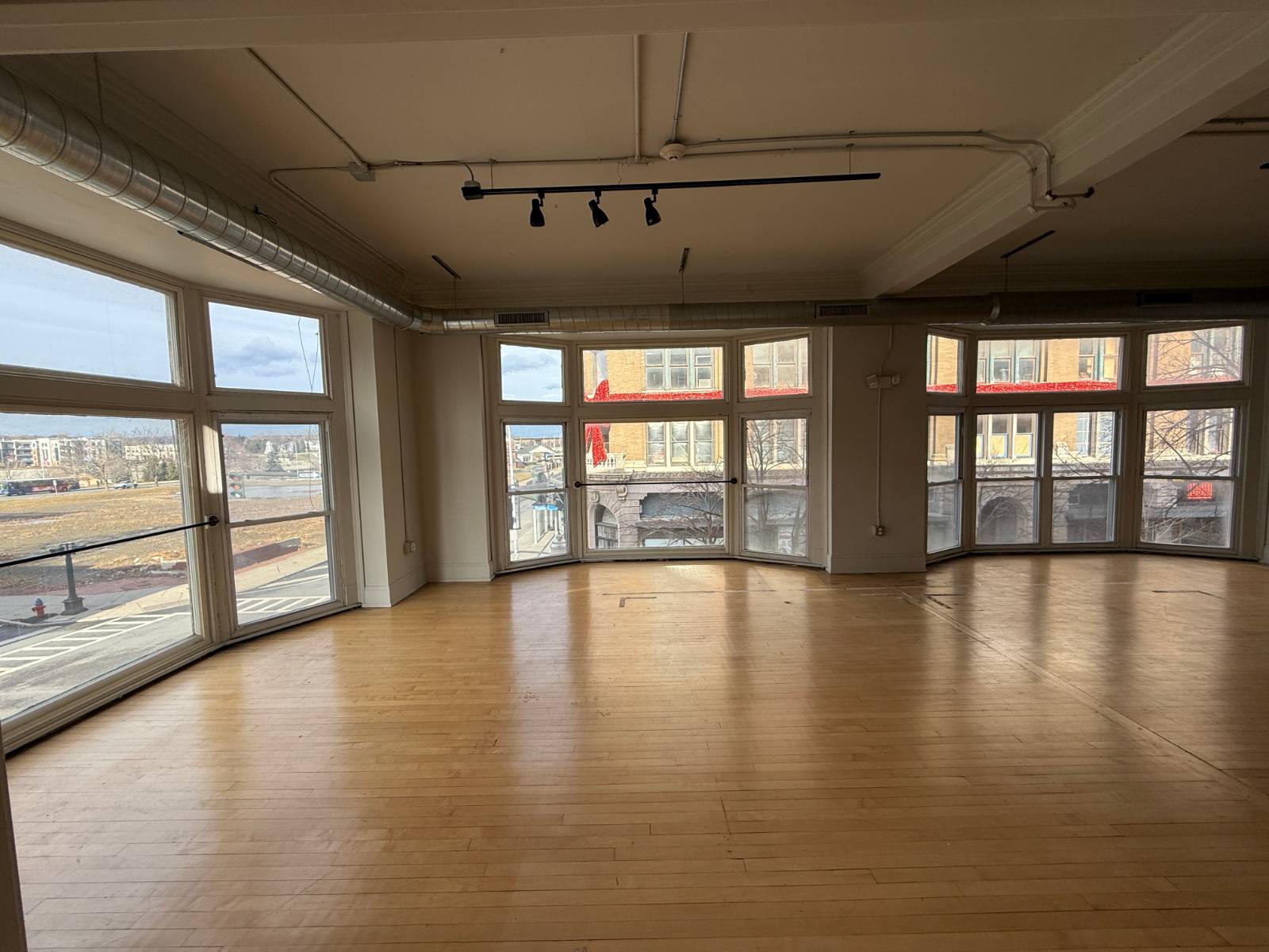 #5 photo, 403 Fulton St, Troy , NY 12180