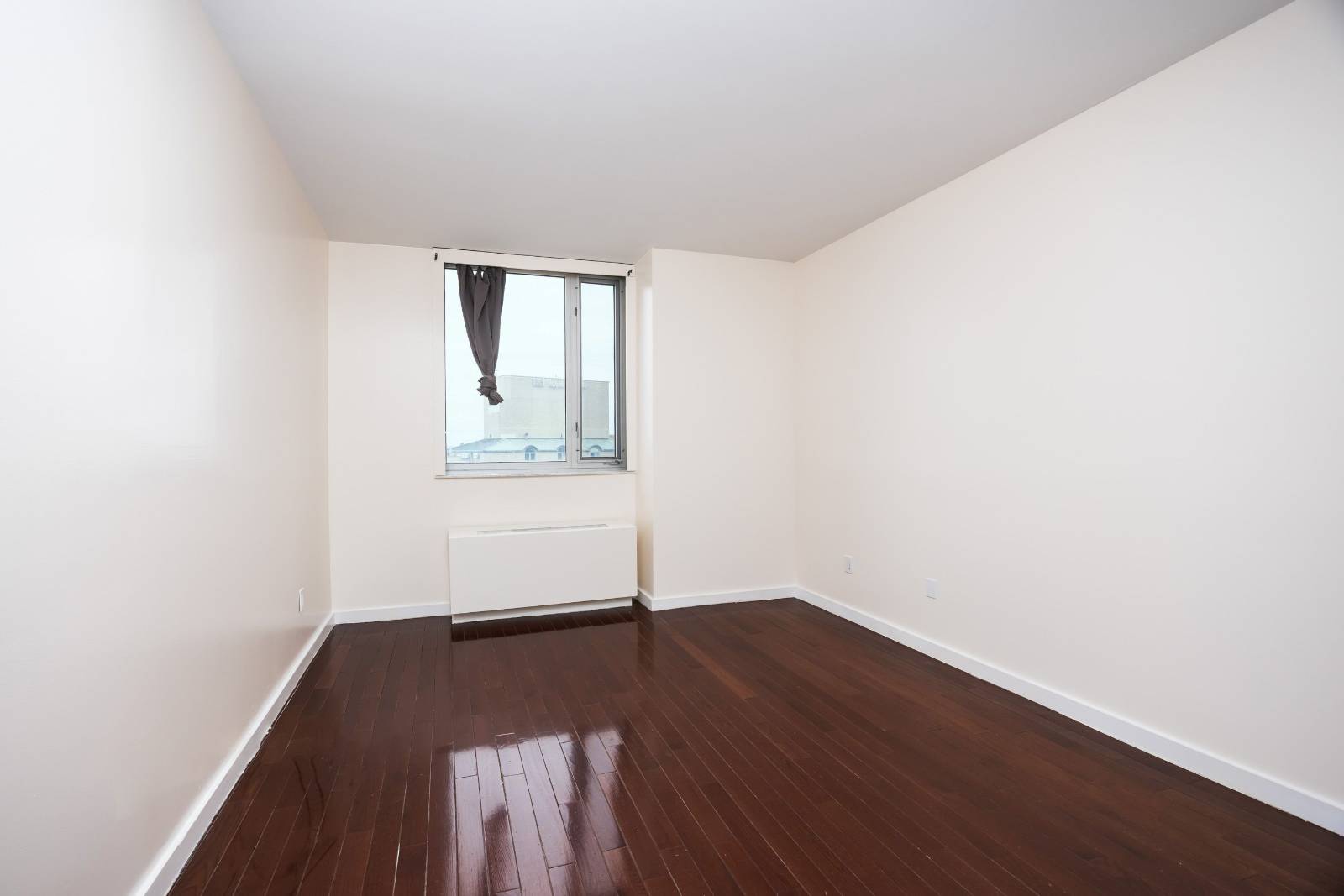 #22 photo, 133-38 Sanford Avenue, #17B, Flushing , NY 11355