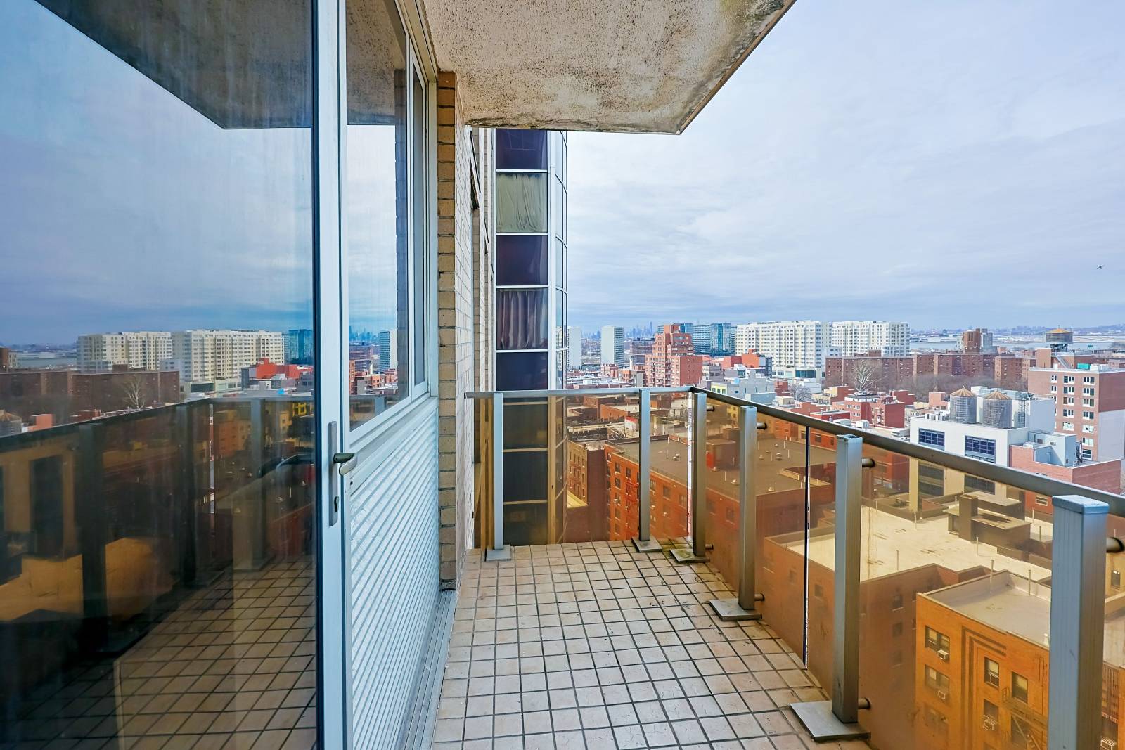 #24 photo, 133-38 Sanford Avenue, #17B, Flushing , NY 11355